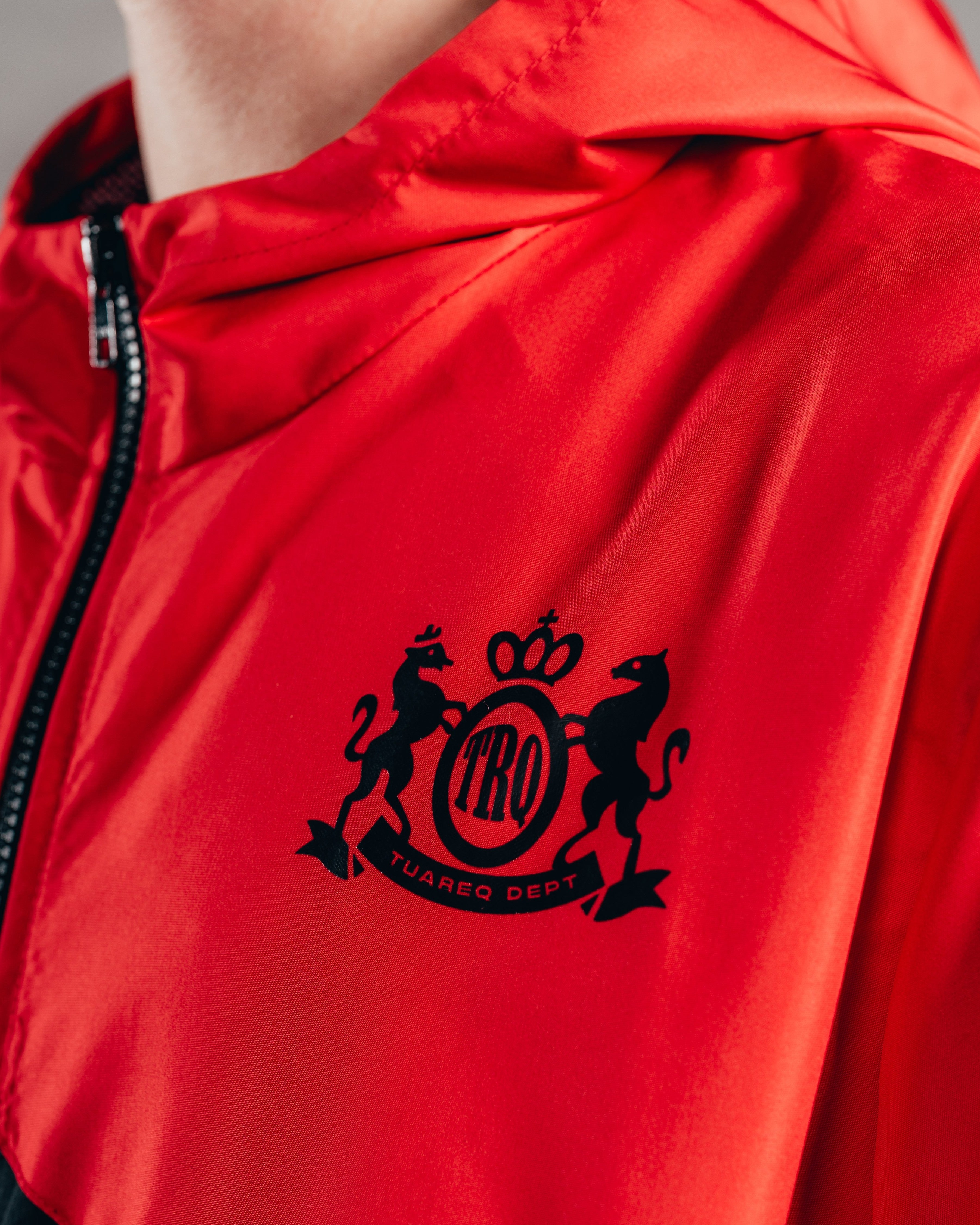 CAMPERA DEPORTIVA ROMPEVIENTO [ MITSUBISHI ] BICOLOR BLACK