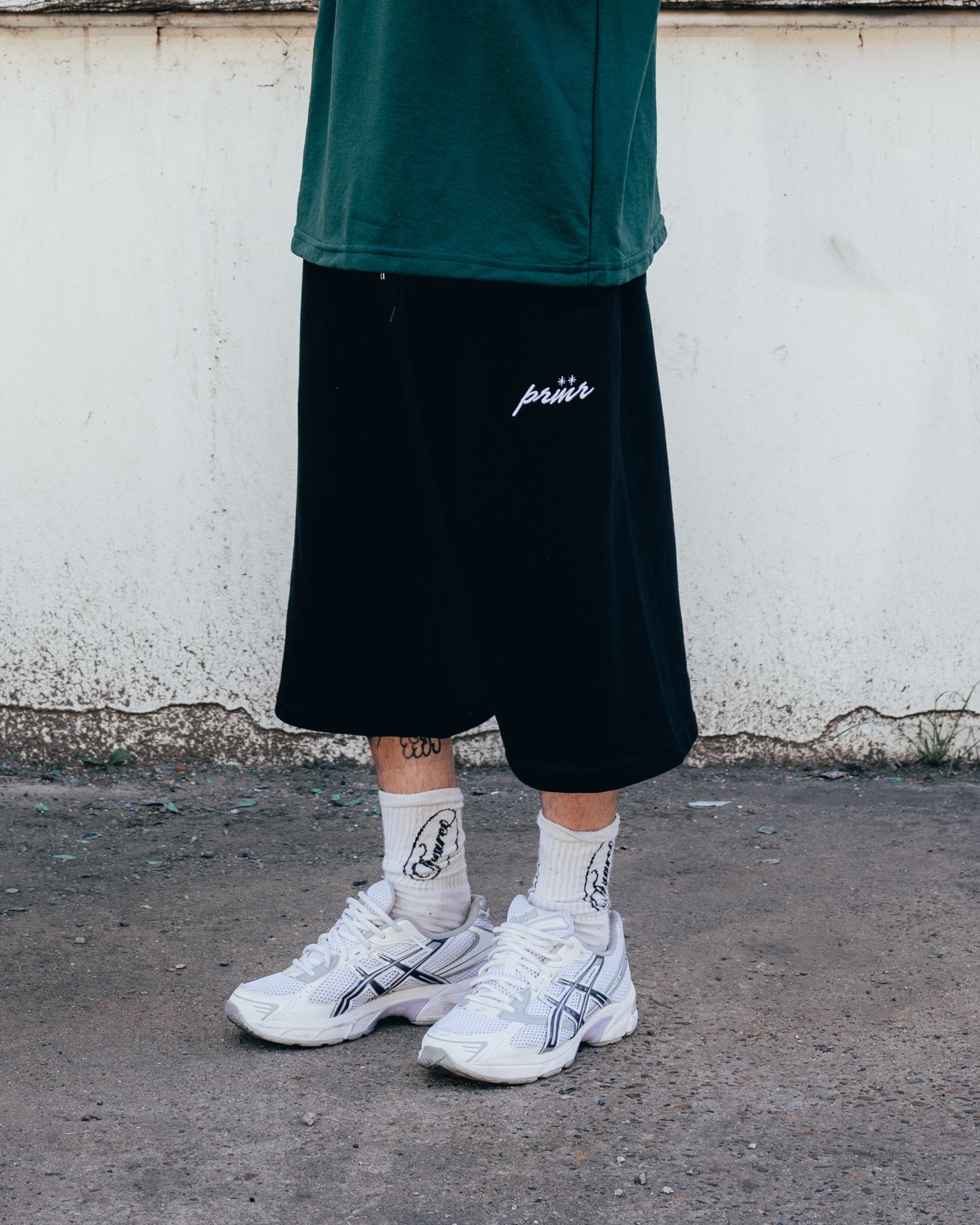 SHORT LARGO ¾ [ PRIMARI ] BLACK