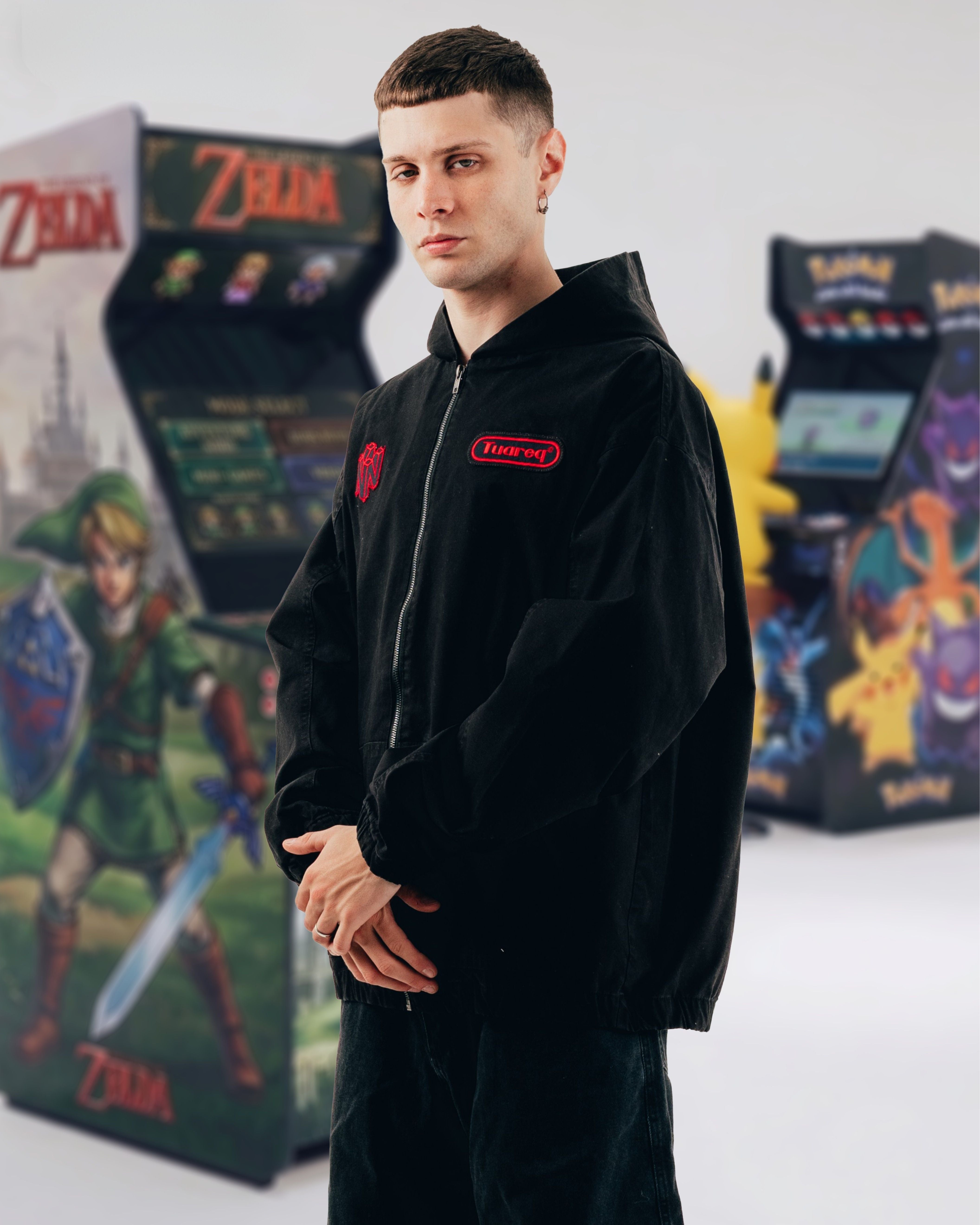 CAMPERA DEPORTIVA [ NINTENDO ] LOGO BLACK