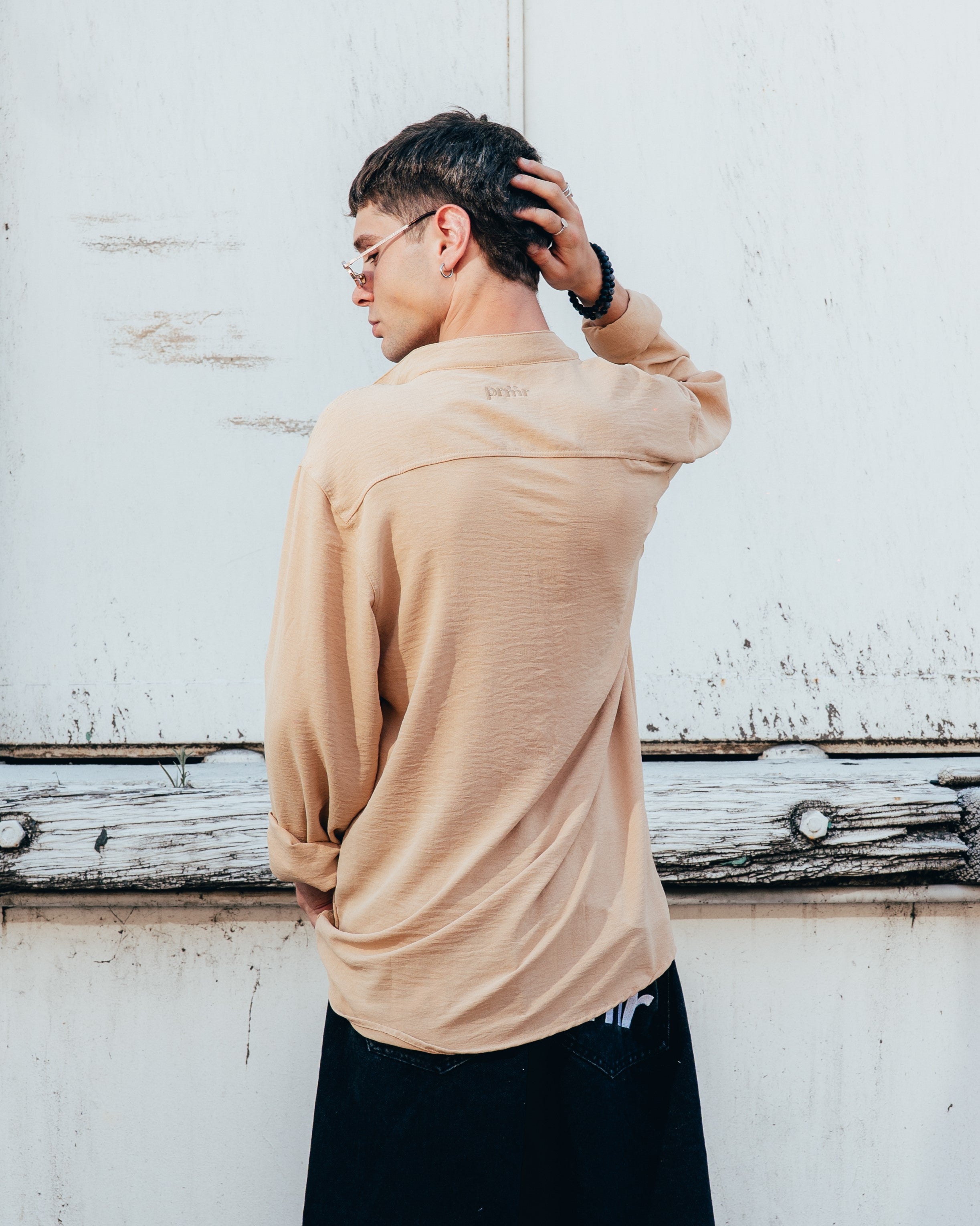 CAMISA CUELLO MAO [ PRIMARI ] COFFEE