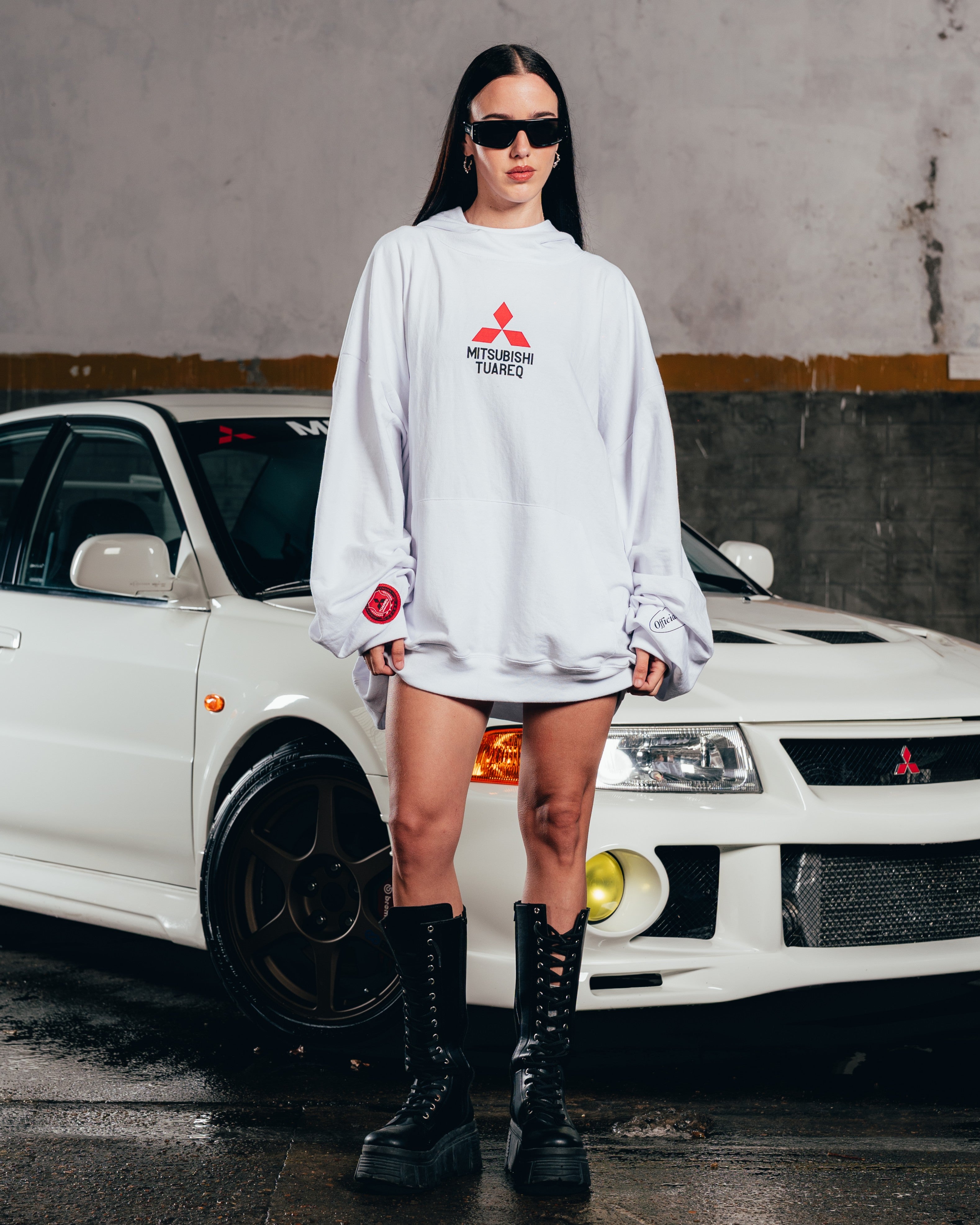 HOODIE MEGAOVERSIZED [ MITSUBISHI ] LOGO WHITE