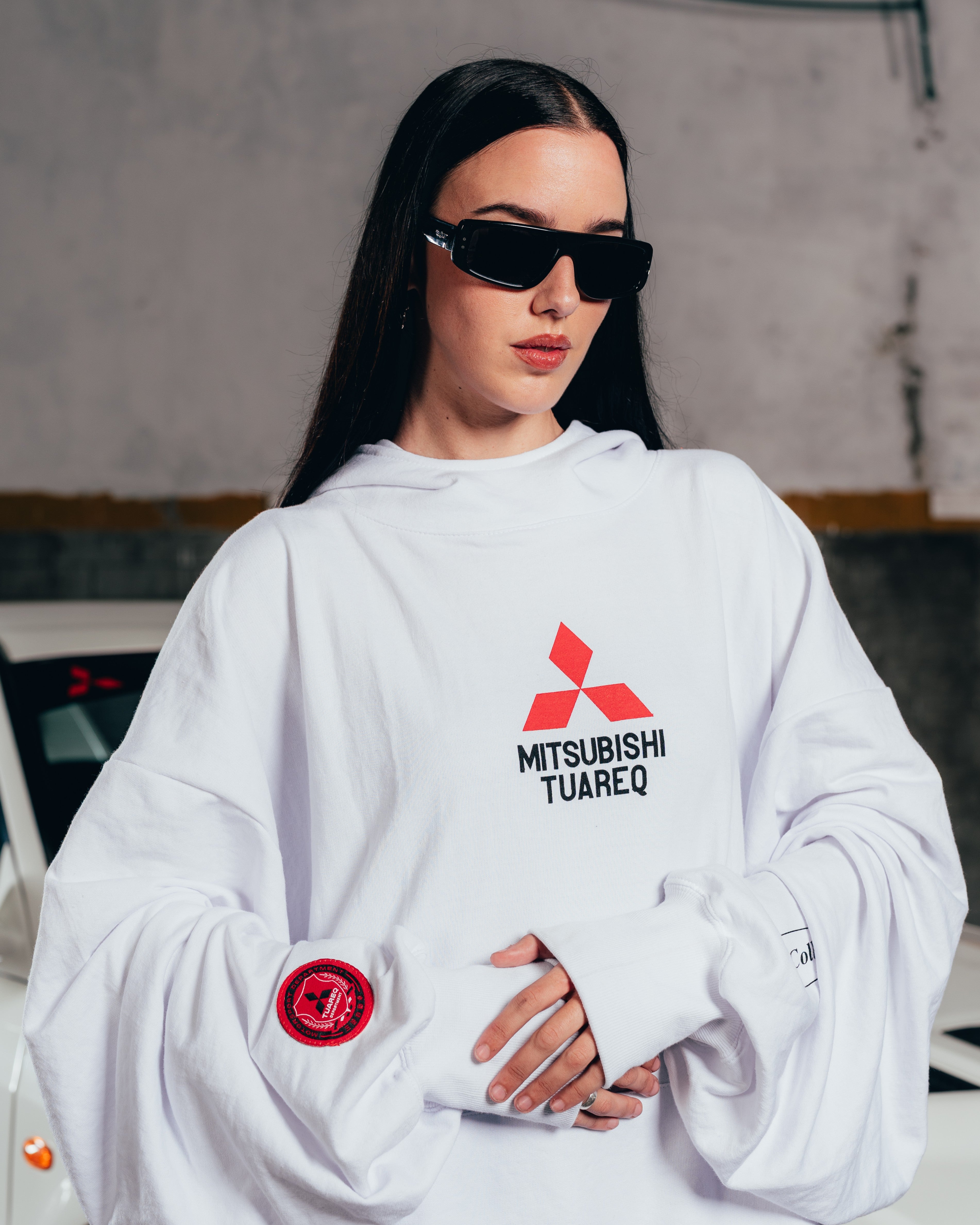 HOODIE MEGAOVERSIZED [ MITSUBISHI ] LOGO WHITE