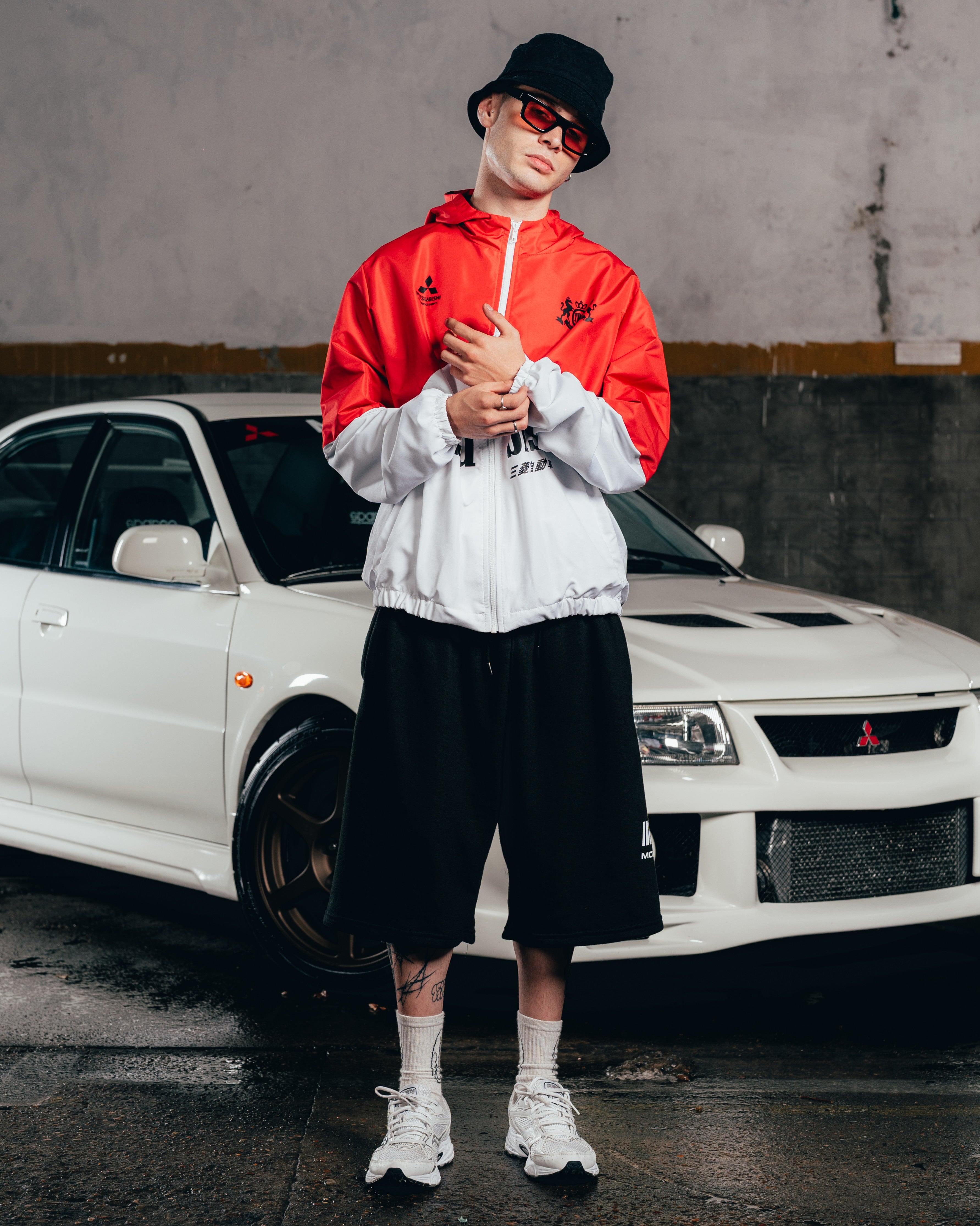 CAMPERA DEPORTIVA ROMPEVIENTO [ MITSUBISHI ] BICOLOR WHITE