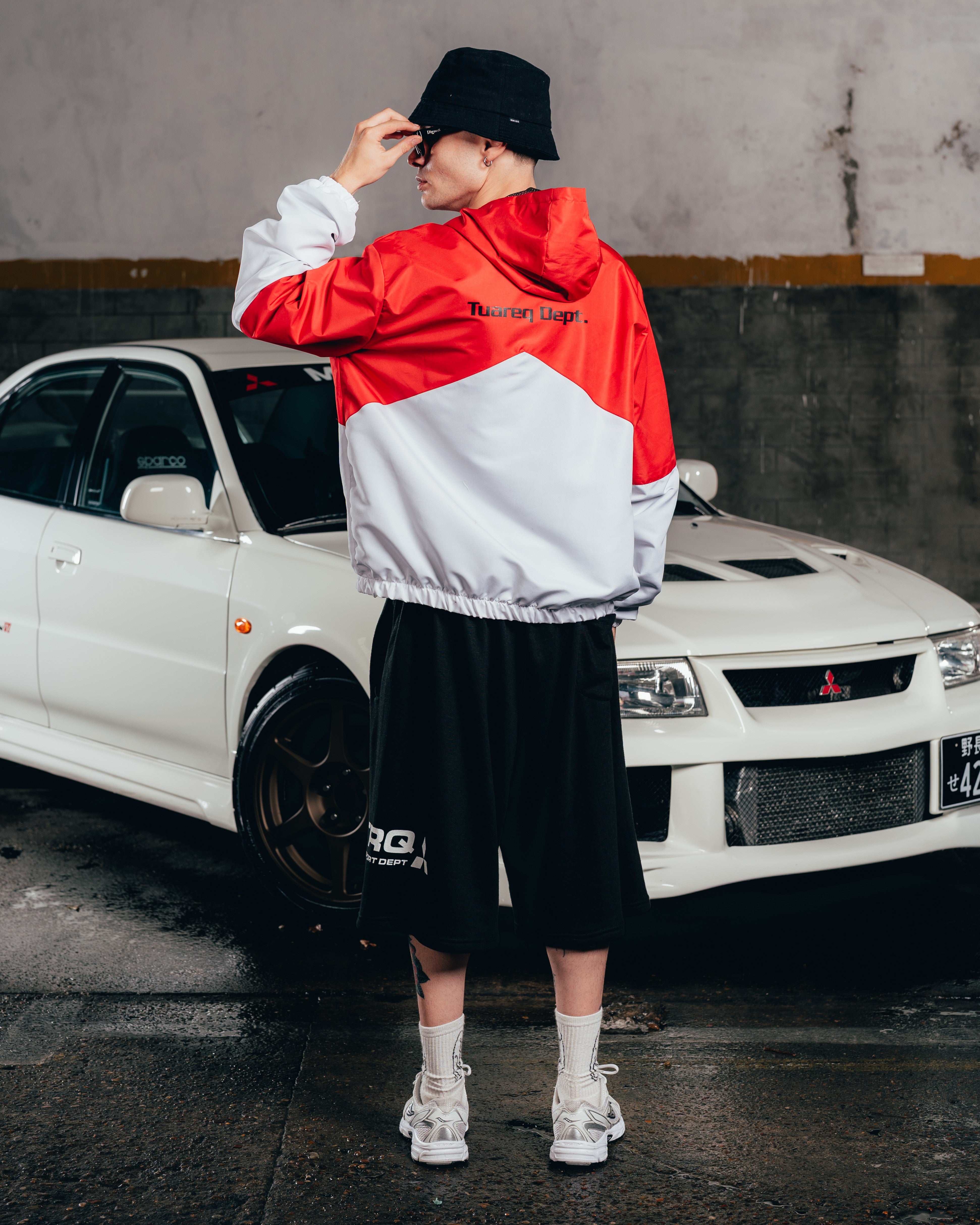 CAMPERA DEPORTIVA ROMPEVIENTO [ MITSUBISHI ] BICOLOR WHITE