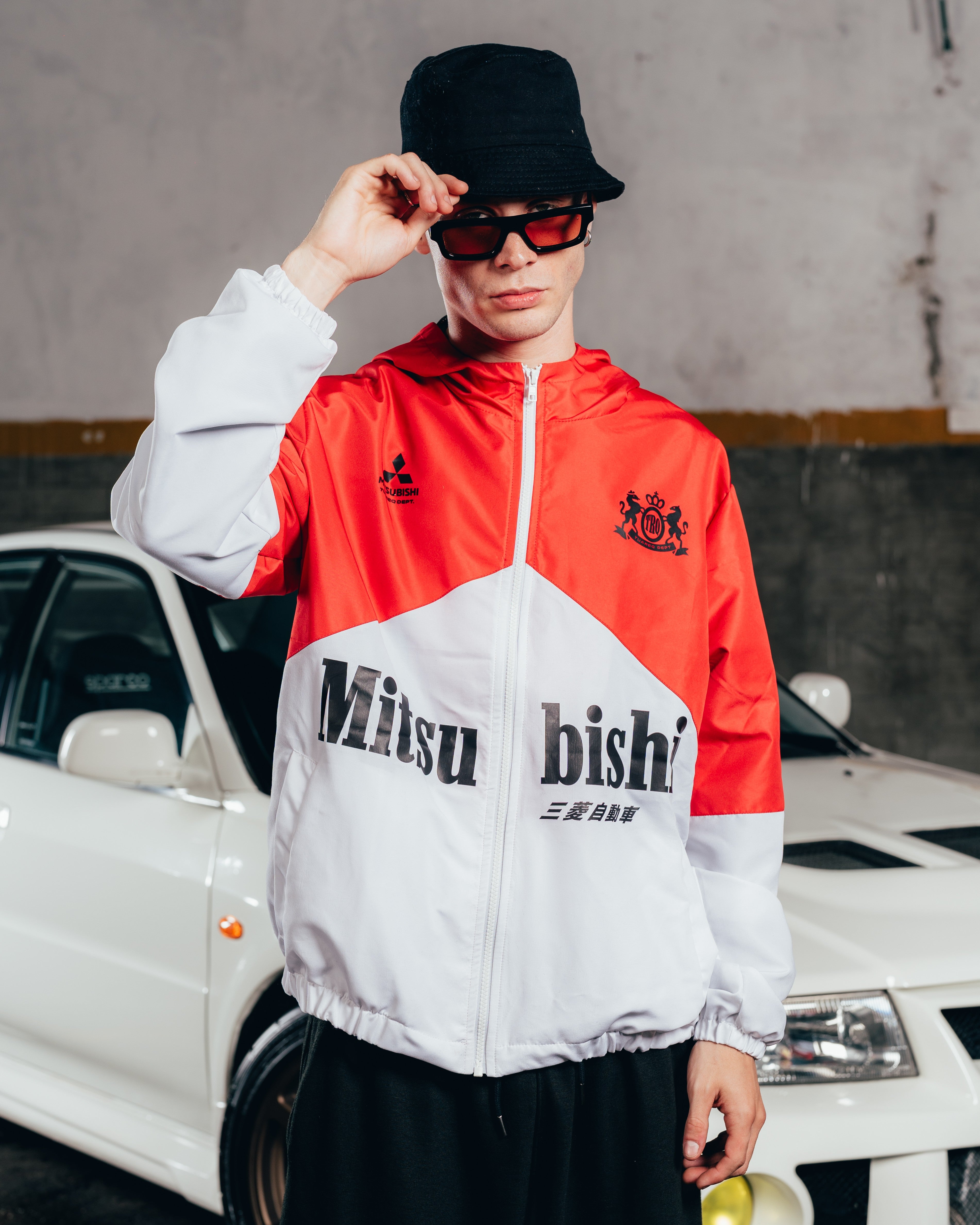 CAMPERA DEPORTIVA ROMPEVIENTO [ MITSUBISHI ] BICOLOR WHITE