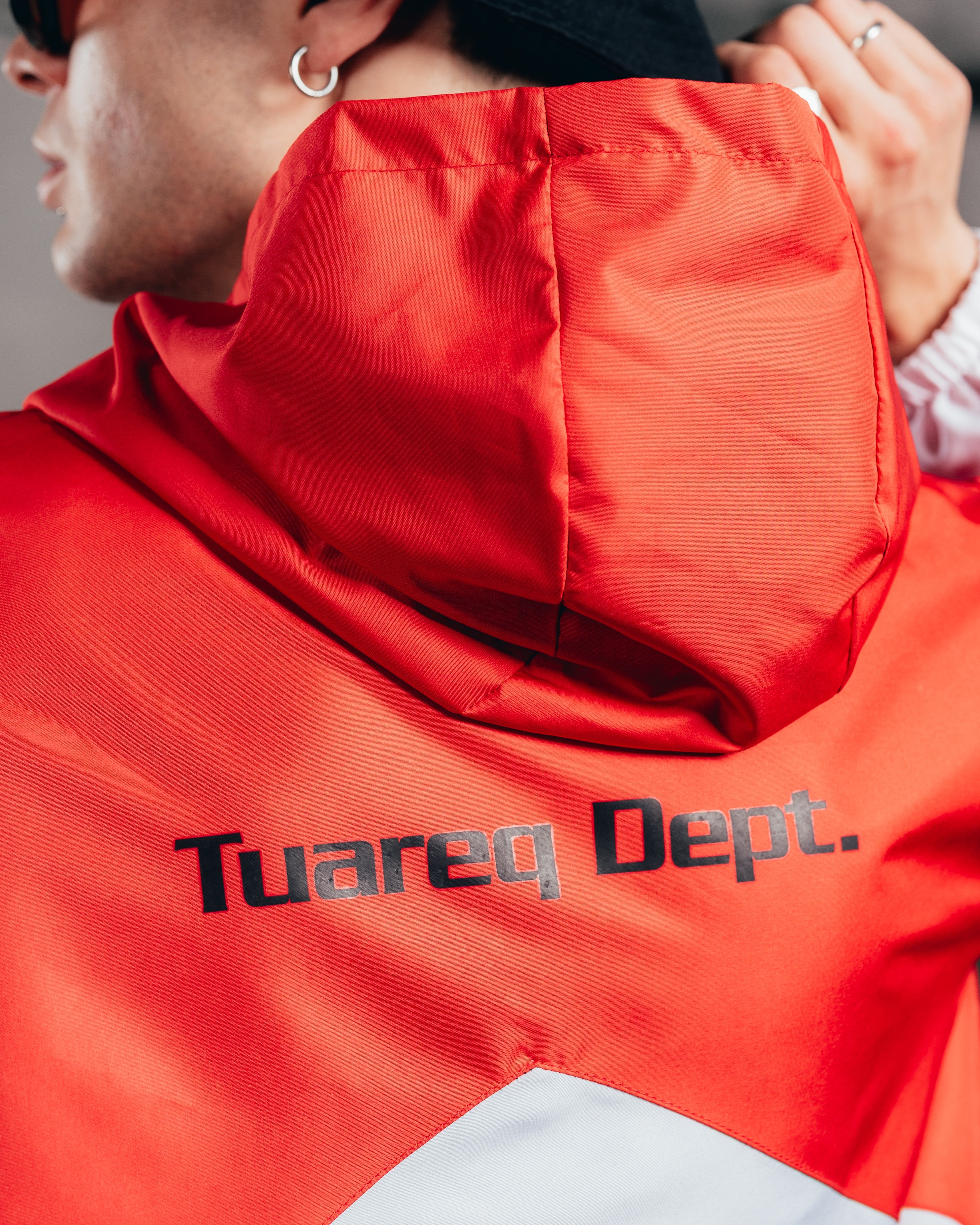 CAMPERA DEPORTIVA ROMPEVIENTO [ MITSUBISHI ] BICOLOR WHITE