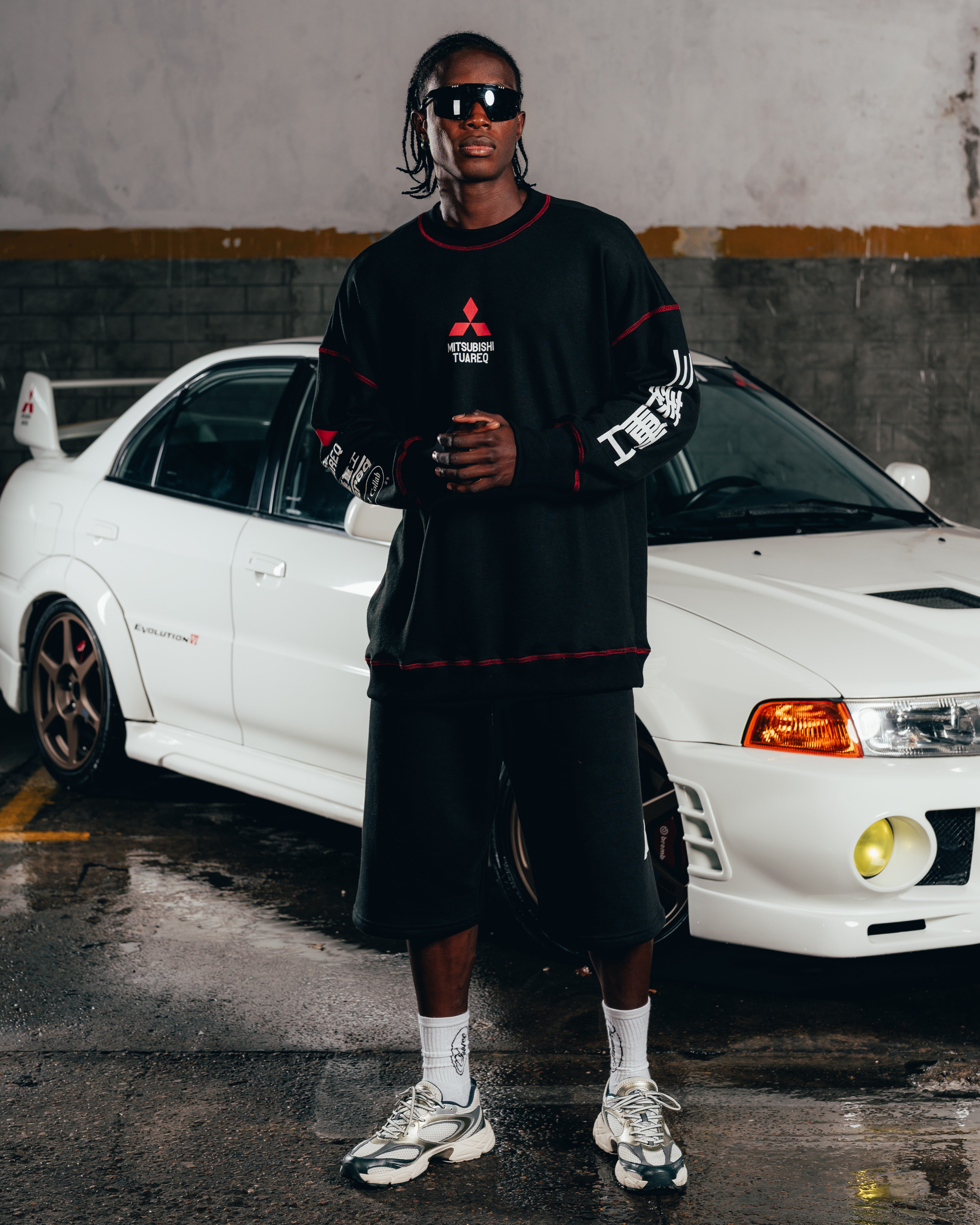 SHORT LARGO ¾ [ MITSUBISHI ] MEGALOGO