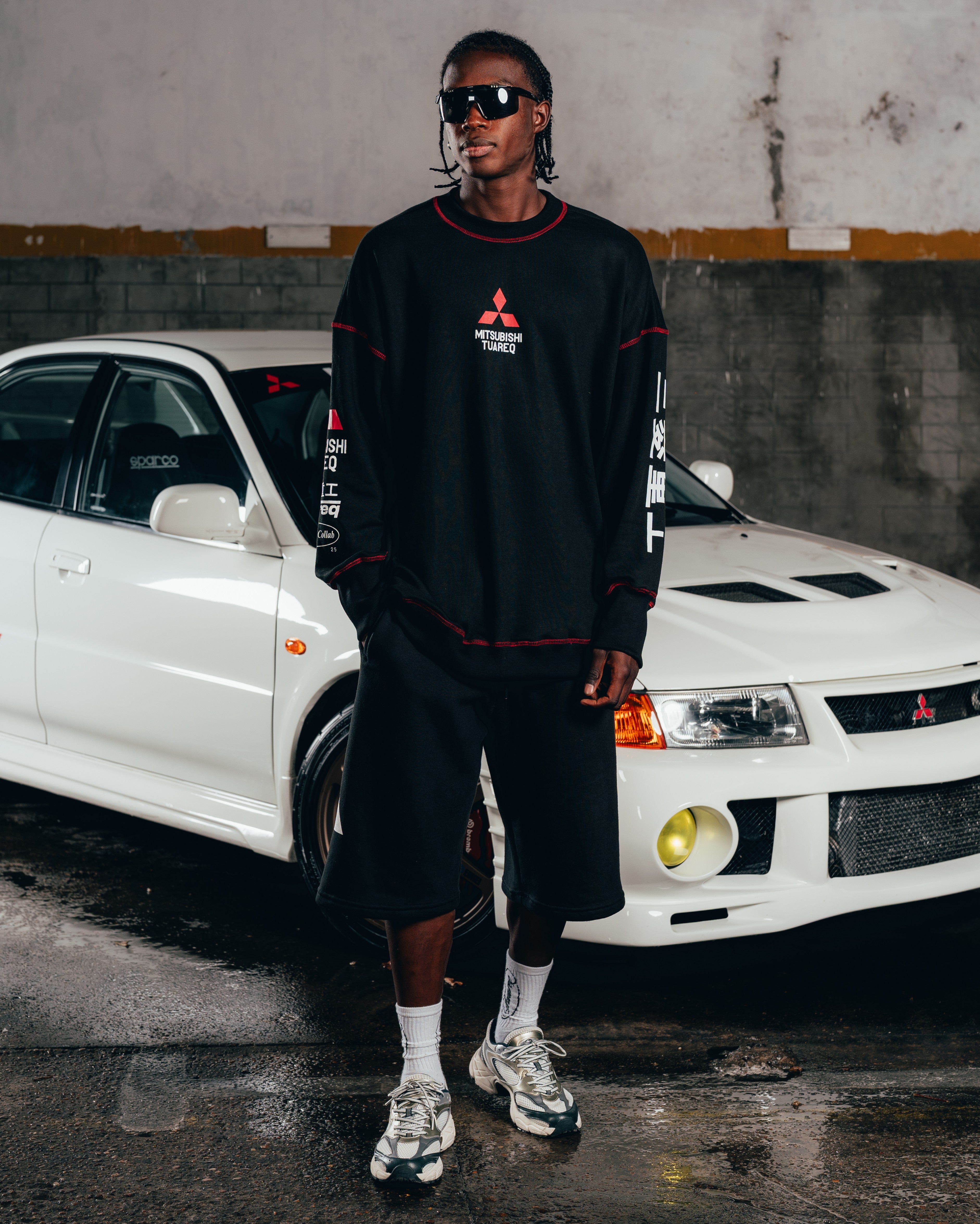 CREWNECK [ MITSUBISHI ] COSTURA BLACK