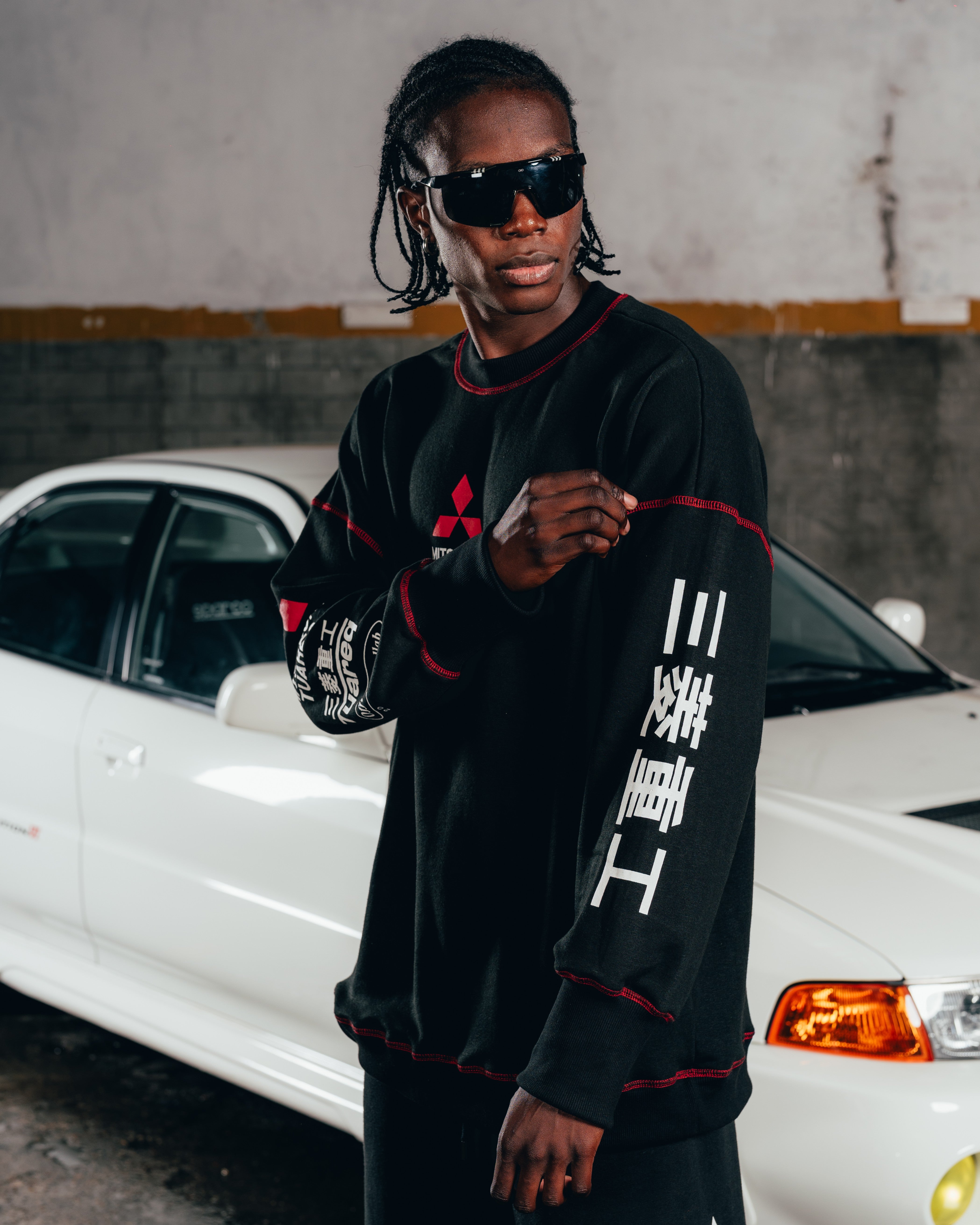 CREWNECK [ MITSUBISHI ] COSTURA BLACK