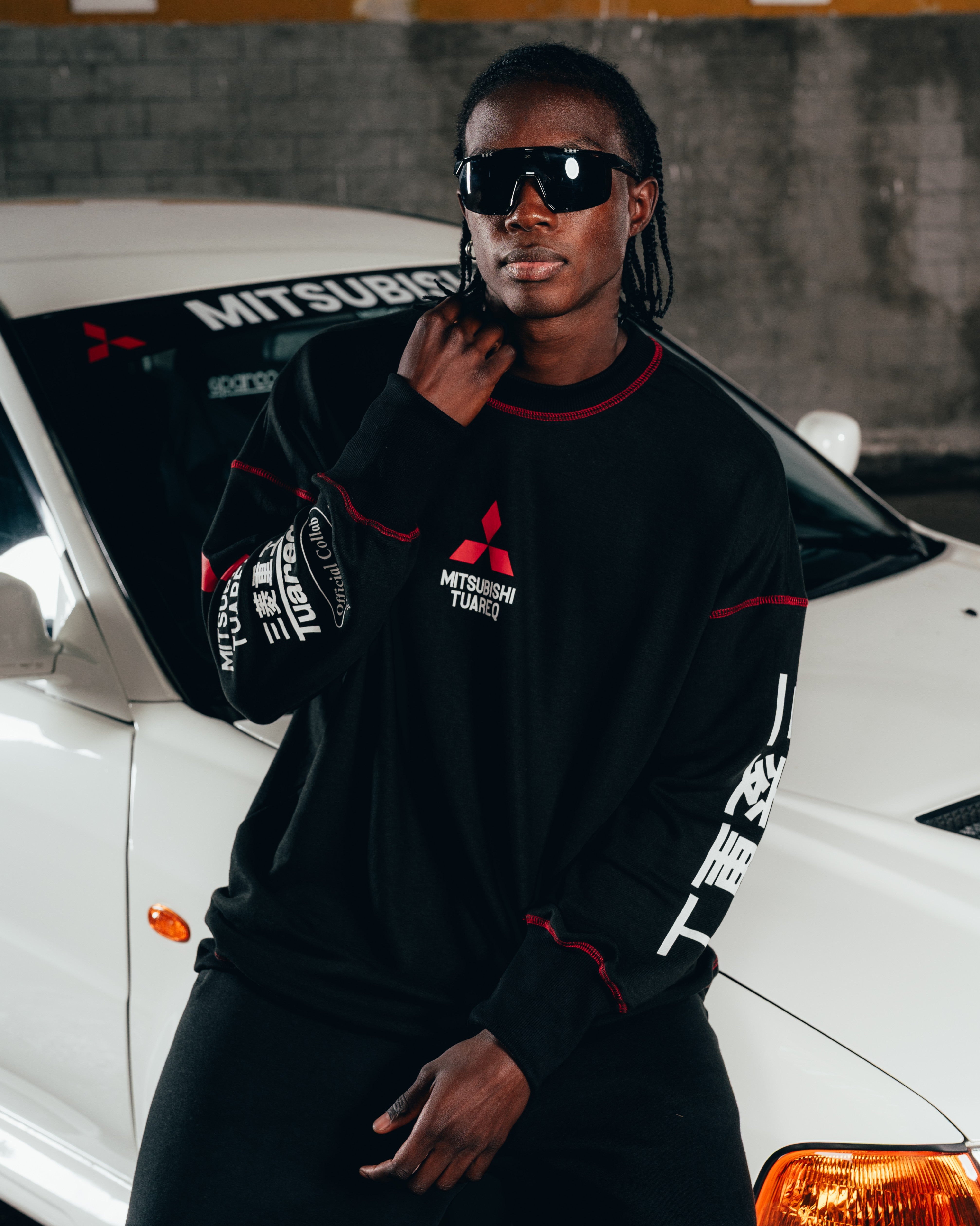 CREWNECK [ MITSUBISHI ] COSTURA BLACK