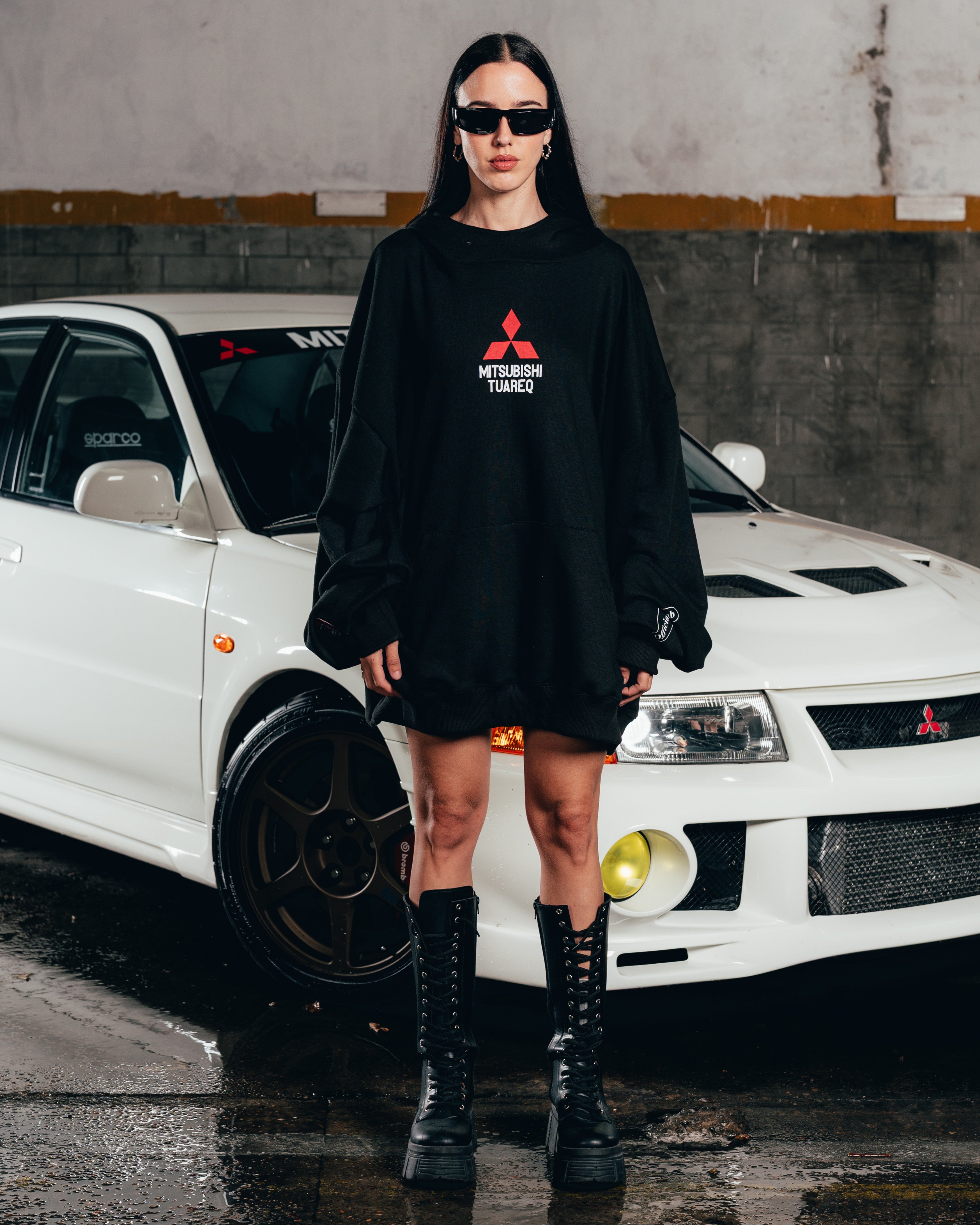 HOODIE MEGAOVERSIZED [ MITSUBISHI ] LOGO BLACK