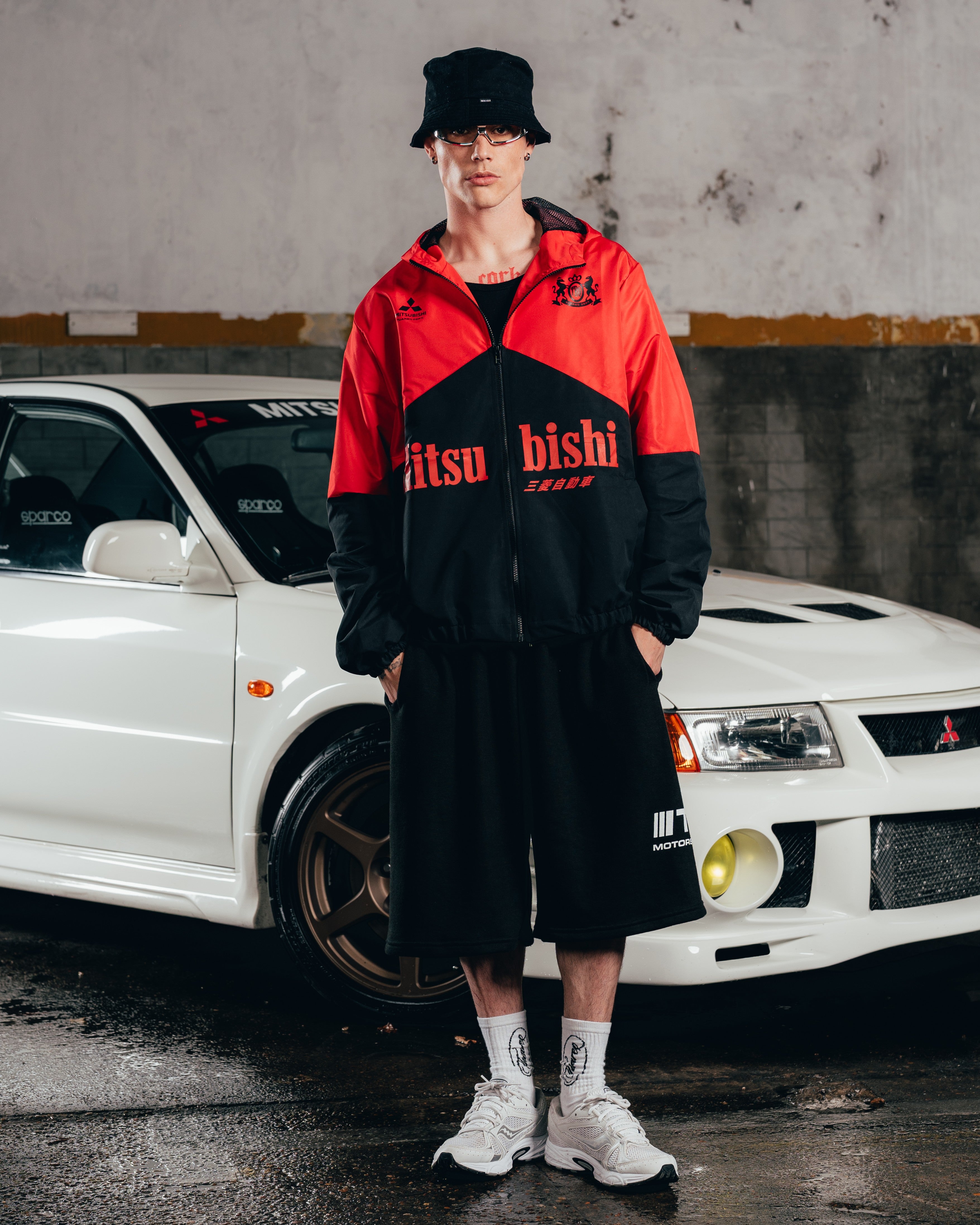 CAMPERA DEPORTIVA ROMPEVIENTO [ MITSUBISHI ] BICOLOR BLACK