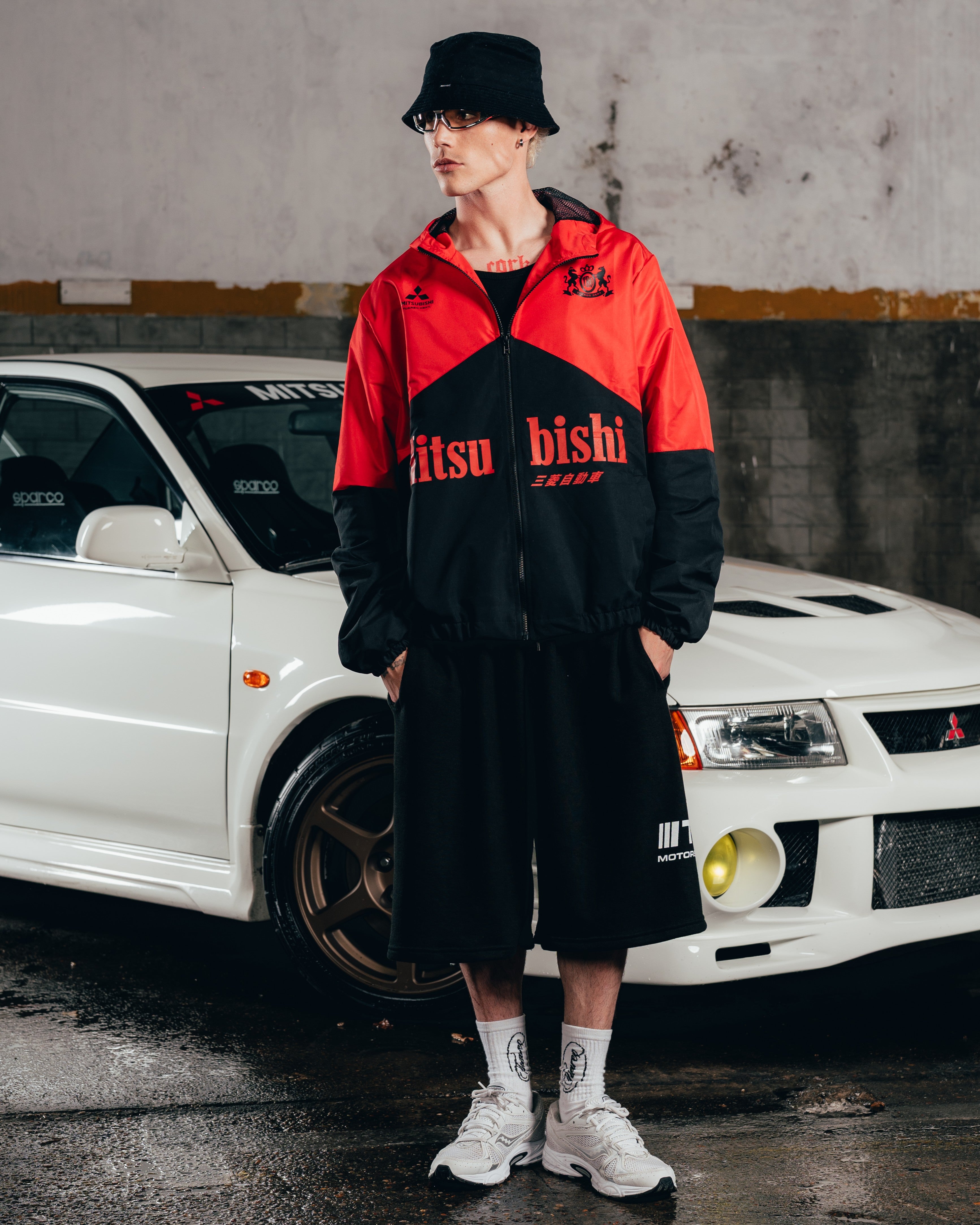 CAMPERA DEPORTIVA ROMPEVIENTO [ MITSUBISHI ] BICOLOR BLACK