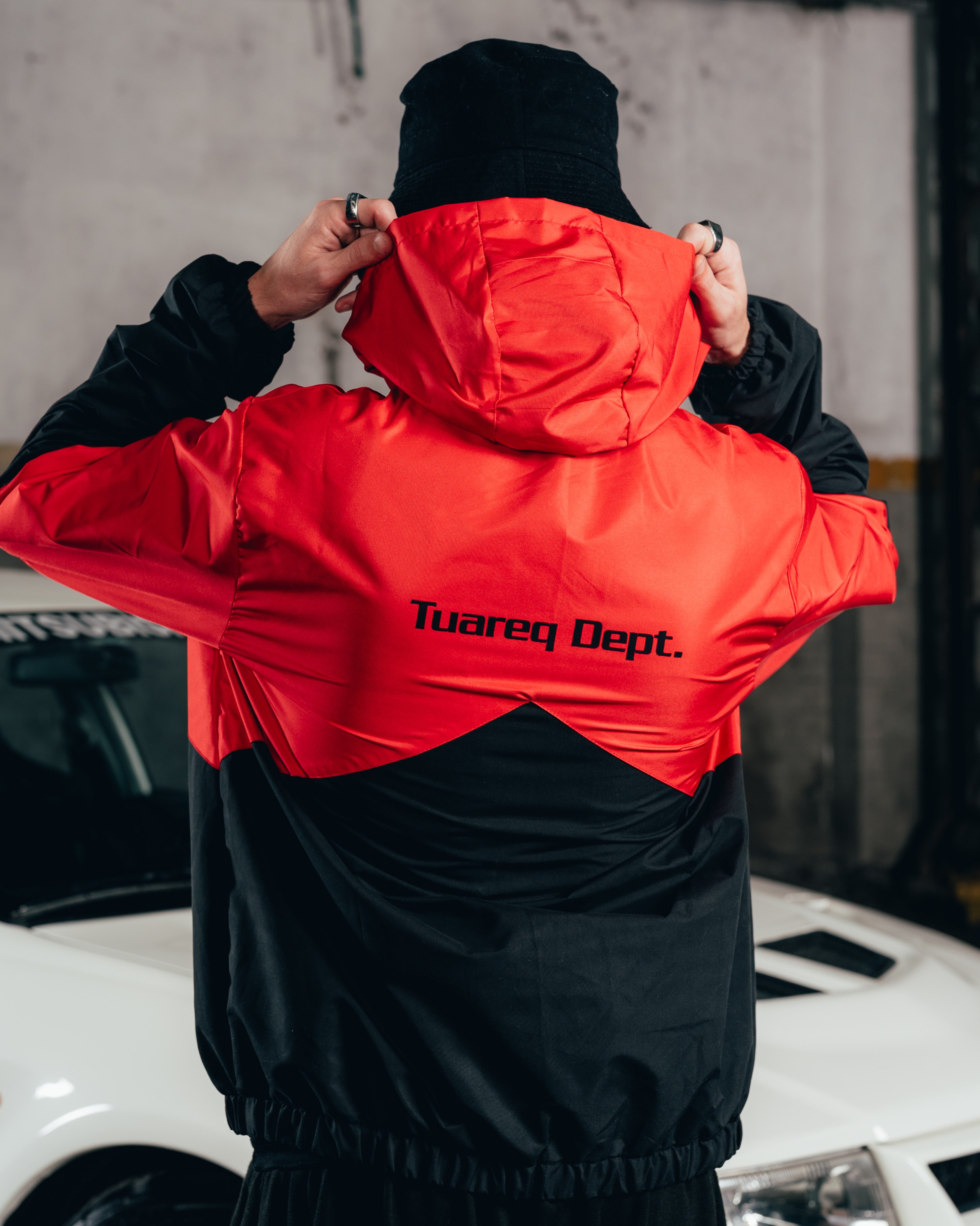 CAMPERA DEPORTIVA ROMPEVIENTO [ MITSUBISHI ] BICOLOR BLACK