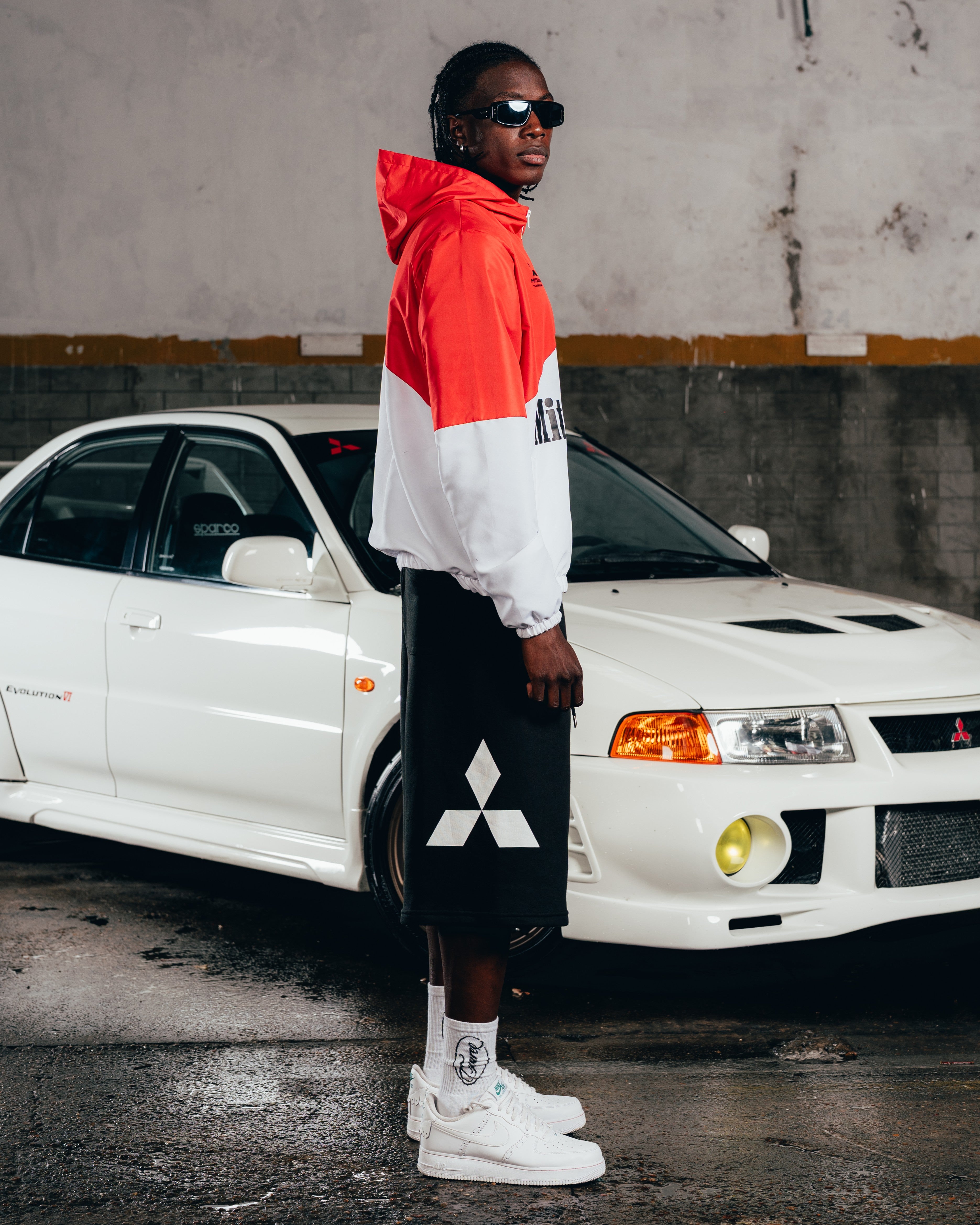 CAMPERA DEPORTIVA ROMPEVIENTO [ MITSUBISHI ] BICOLOR WHITE