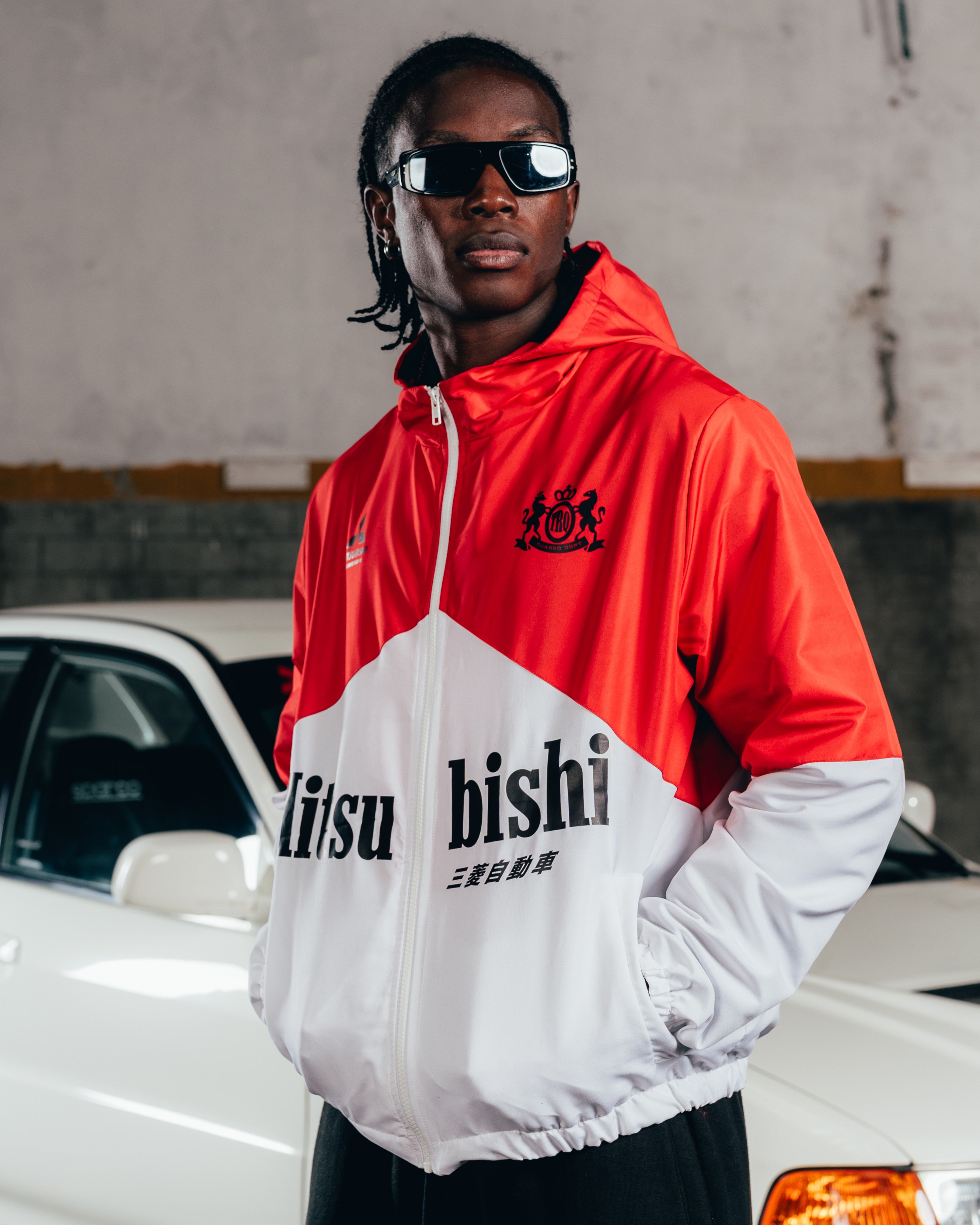 CAMPERA DEPORTIVA ROMPEVIENTO [ MITSUBISHI ] BICOLOR WHITE