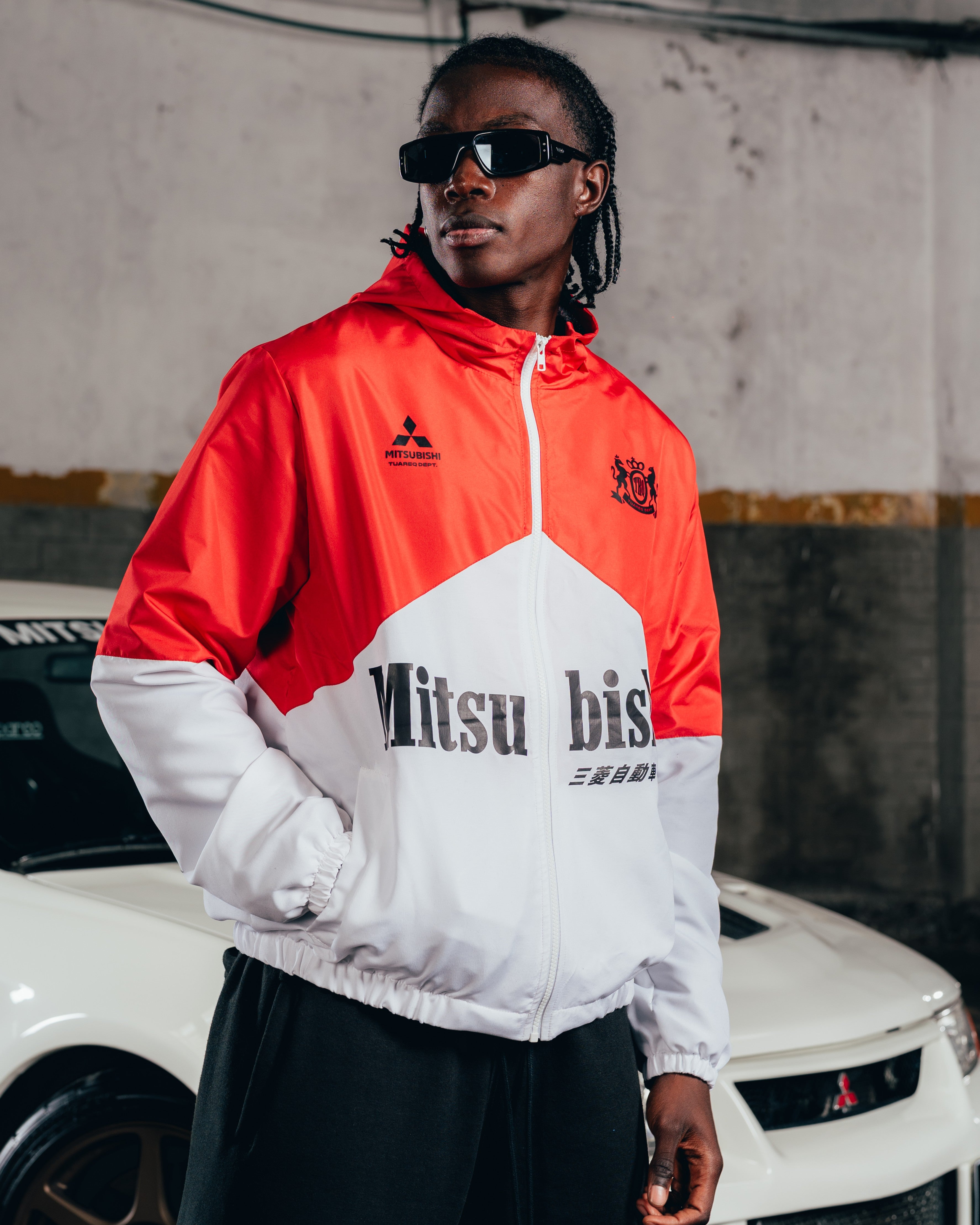 CAMPERA DEPORTIVA ROMPEVIENTO [ MITSUBISHI ] BICOLOR WHITE