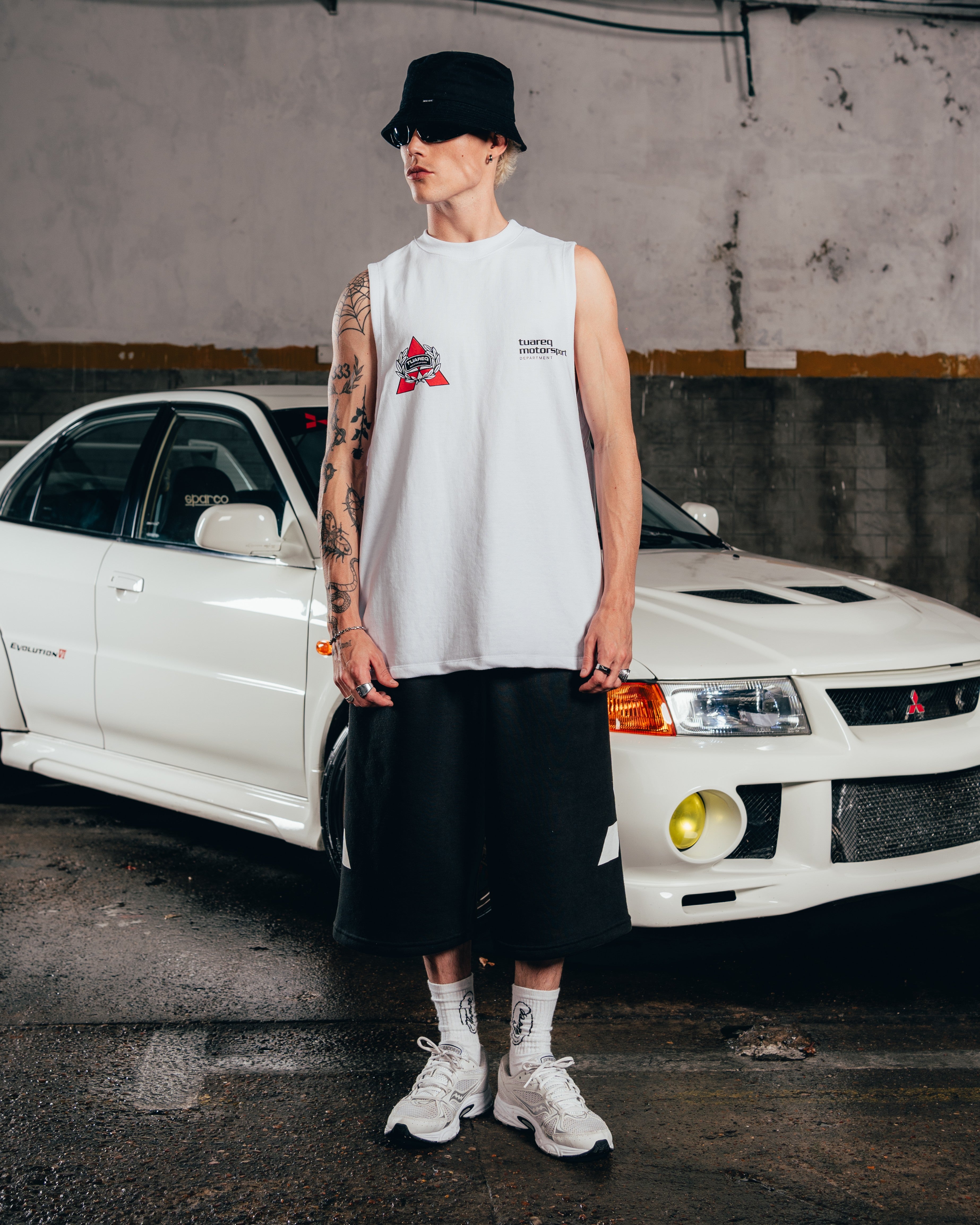 MUSCULOSA PESADA [ MITSUBISHI ] SHIELD WHITE