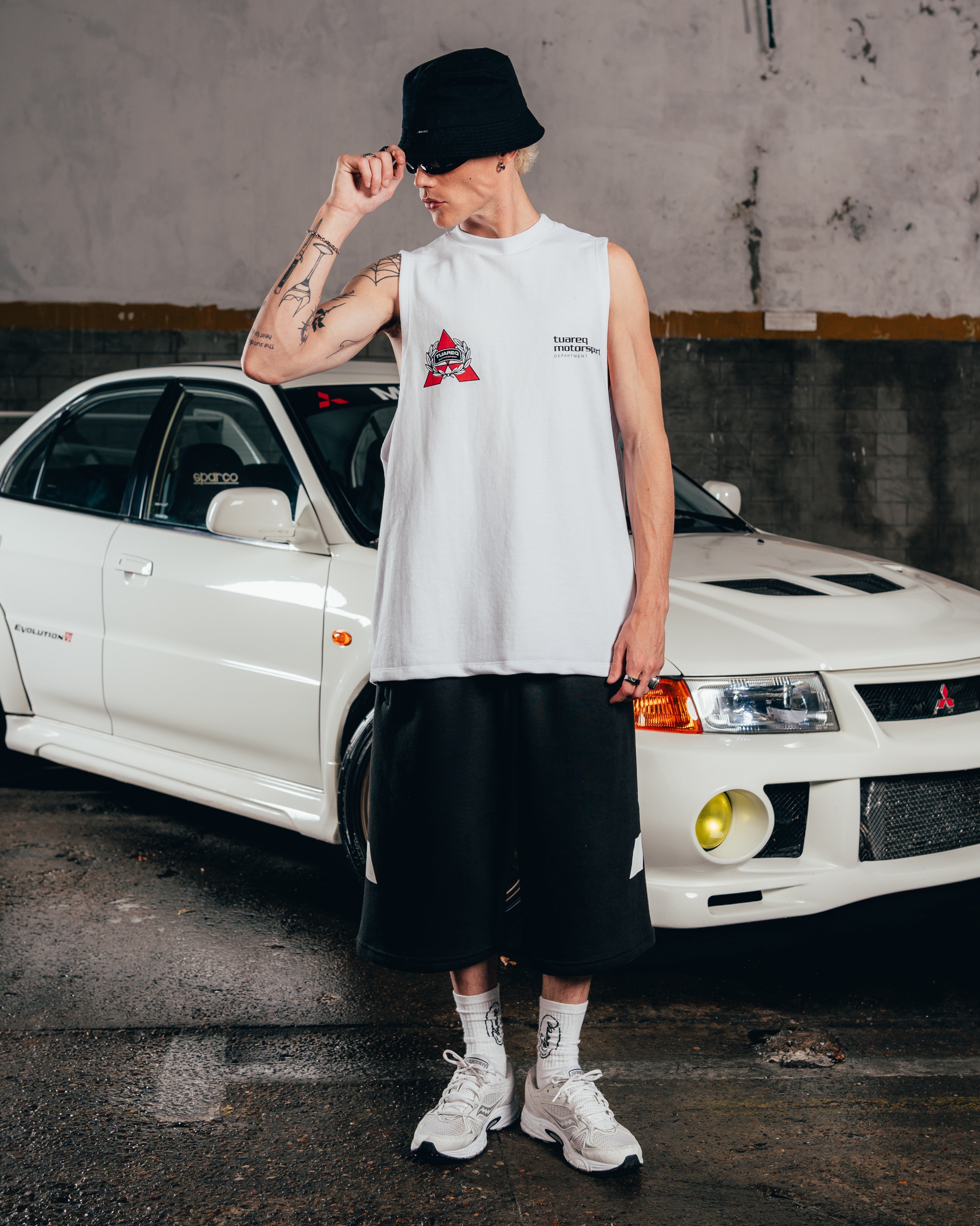 MUSCULOSA PESADA [ MITSUBISHI ] SHIELD WHITE