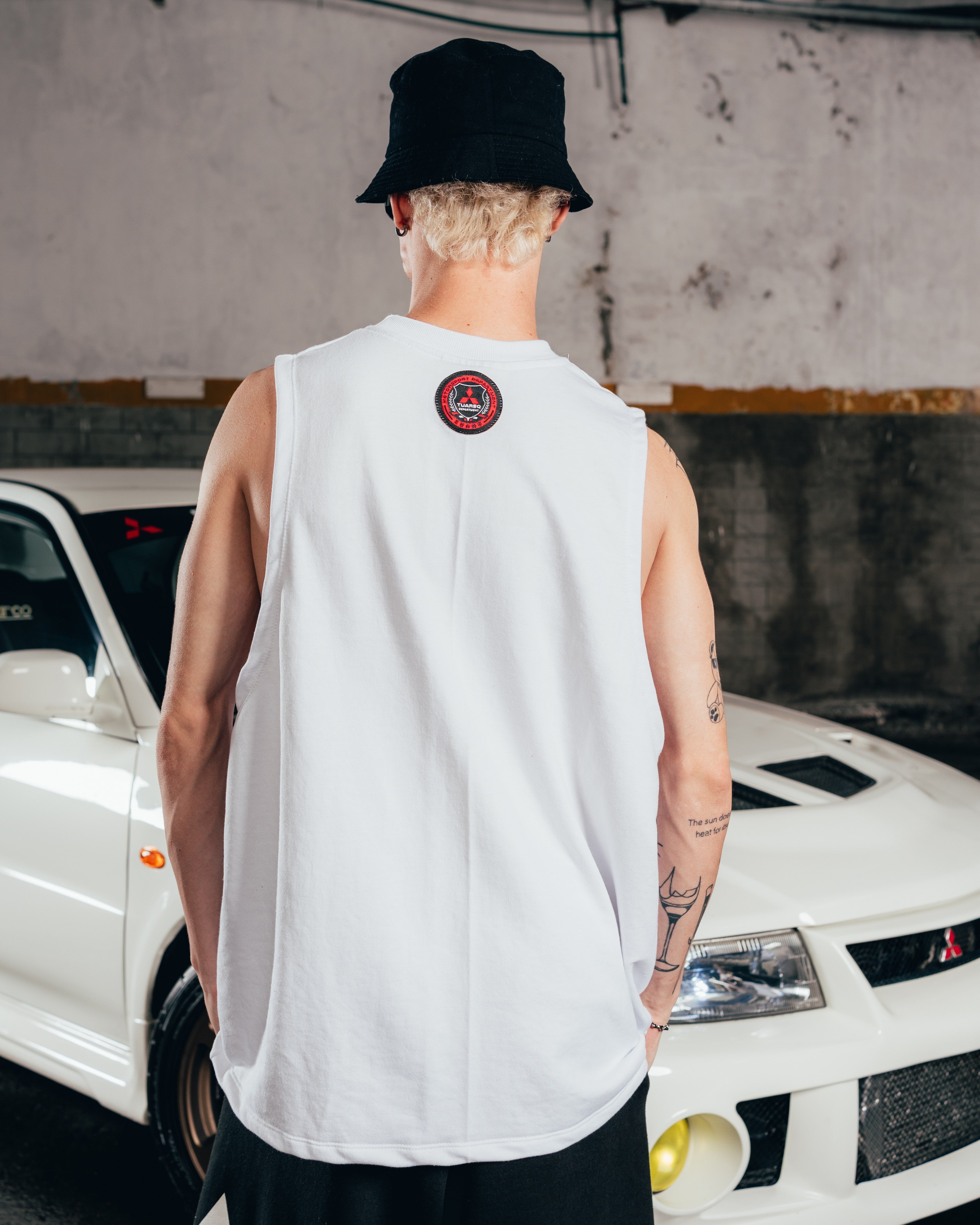 MUSCULOSA PESADA [ MITSUBISHI ] SHIELD WHITE