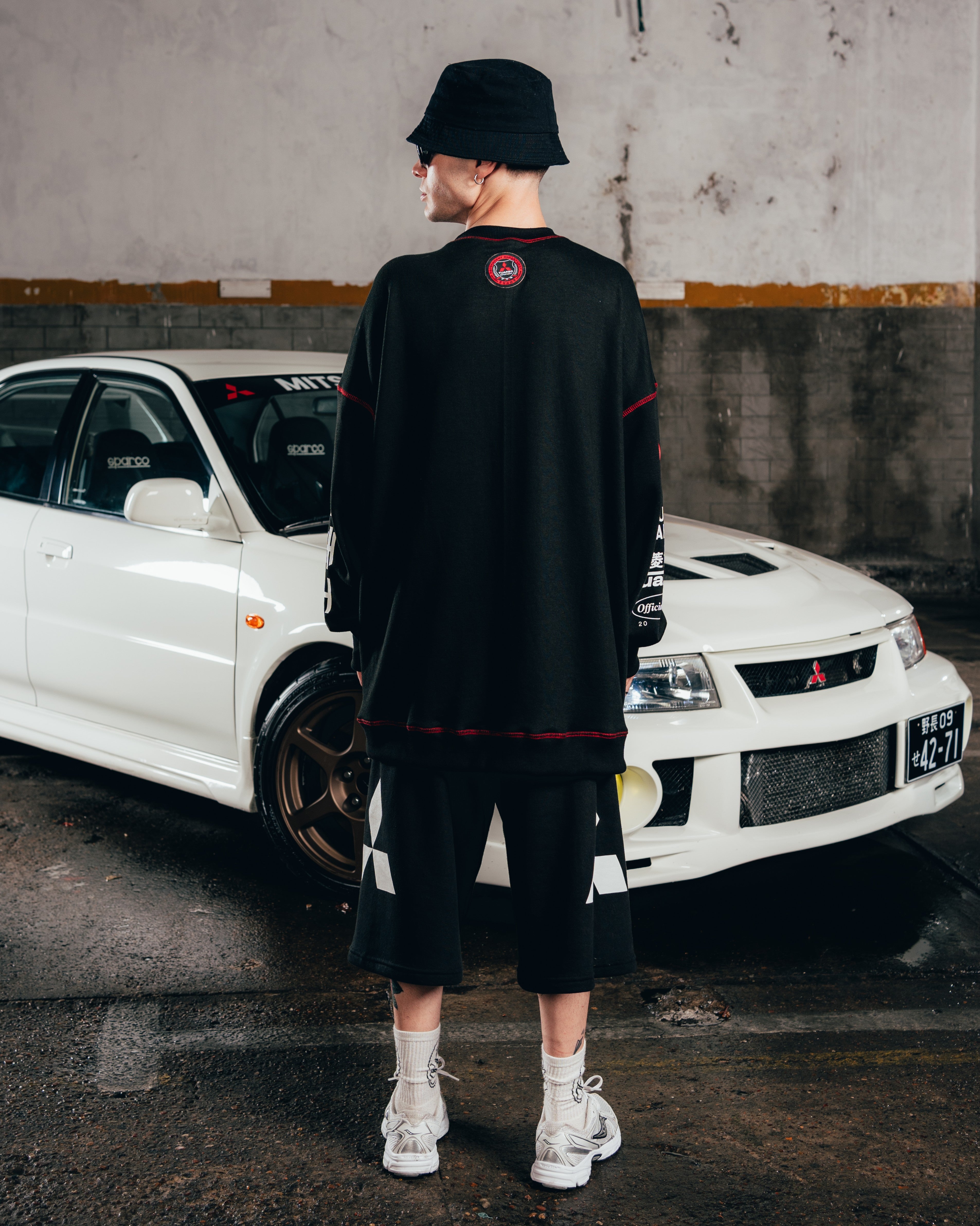 CREWNECK [ MITSUBISHI ] COSTURA BLACK