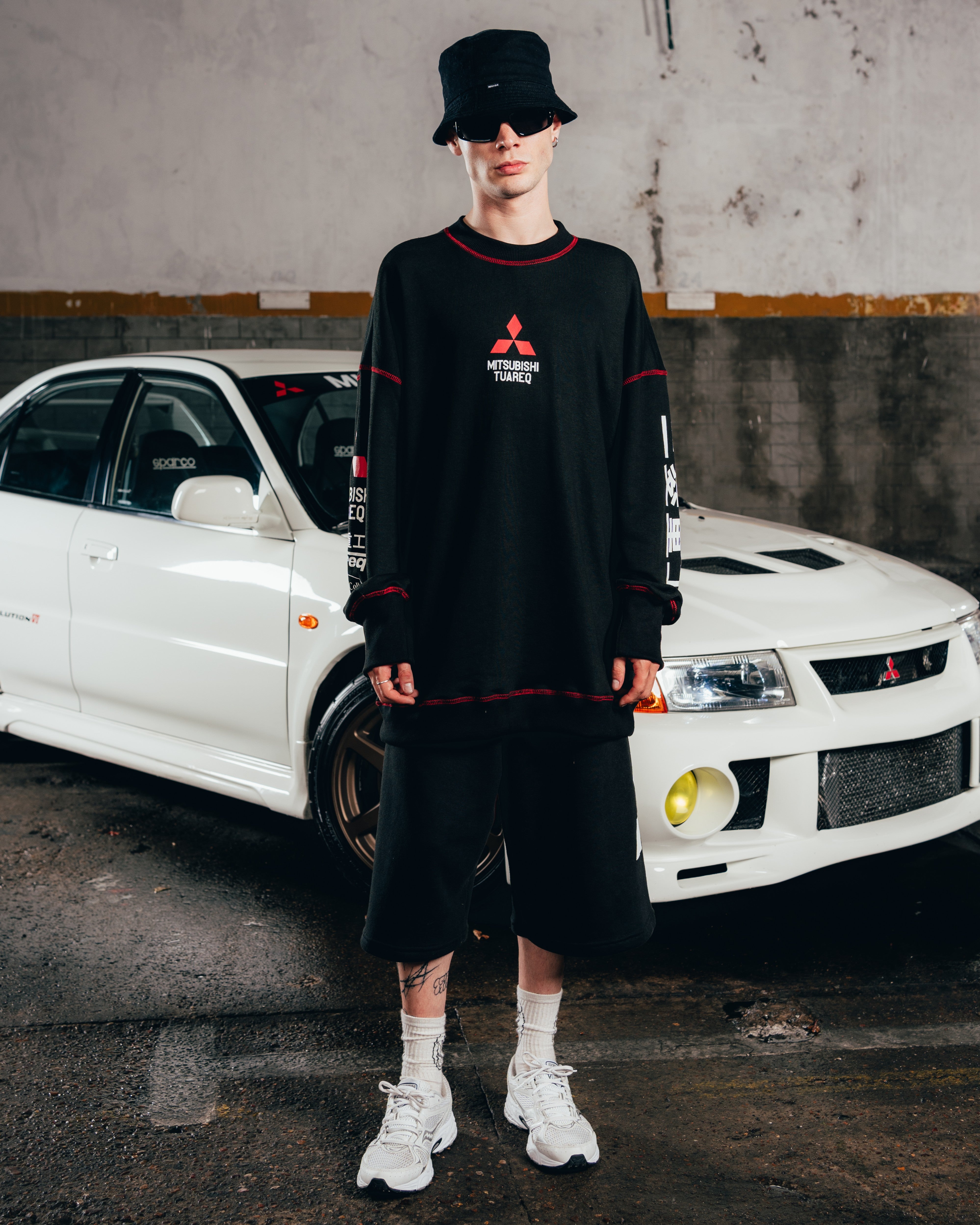 CREWNECK [ MITSUBISHI ] COSTURA BLACK