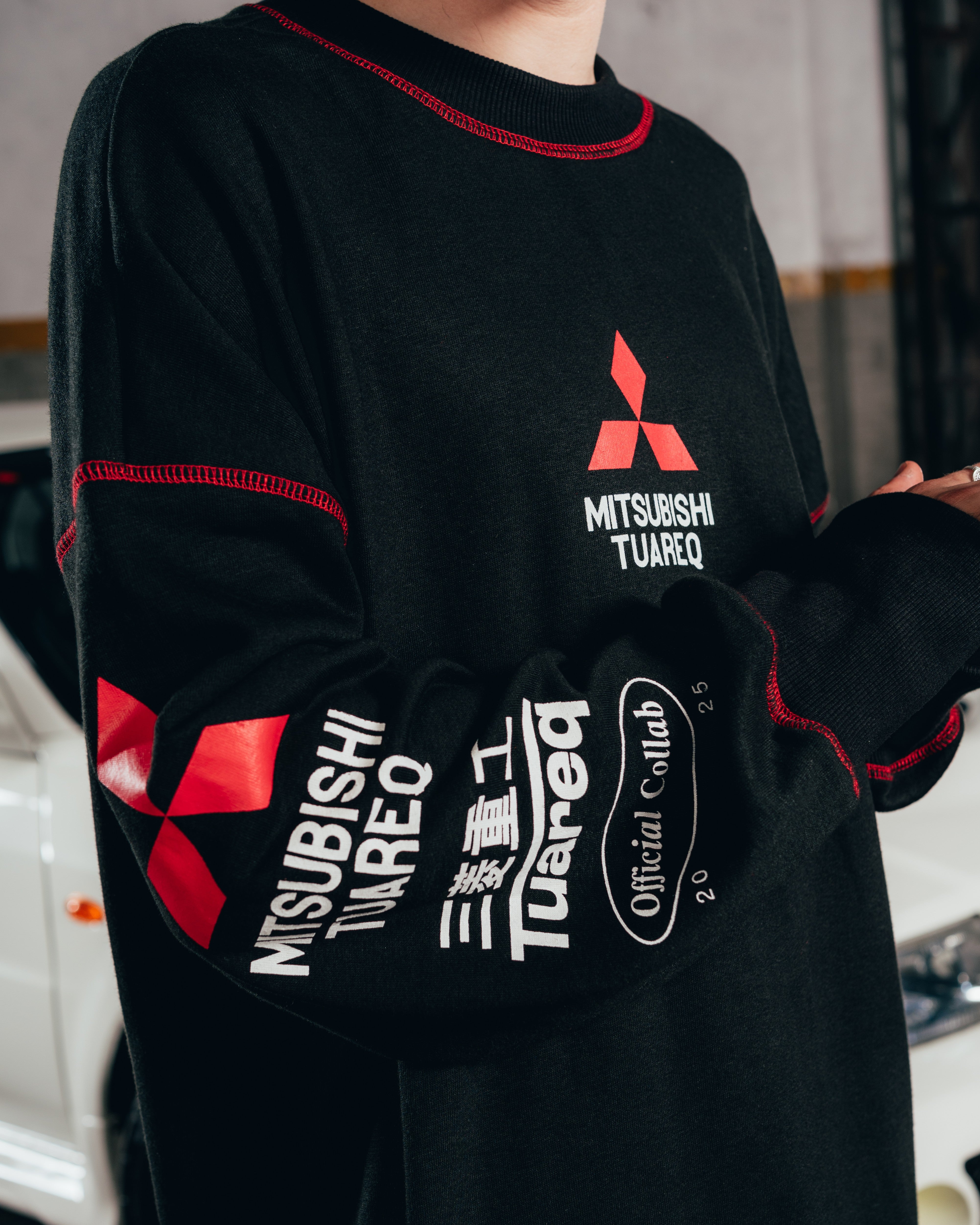 CREWNECK [ MITSUBISHI ] COSTURA BLACK