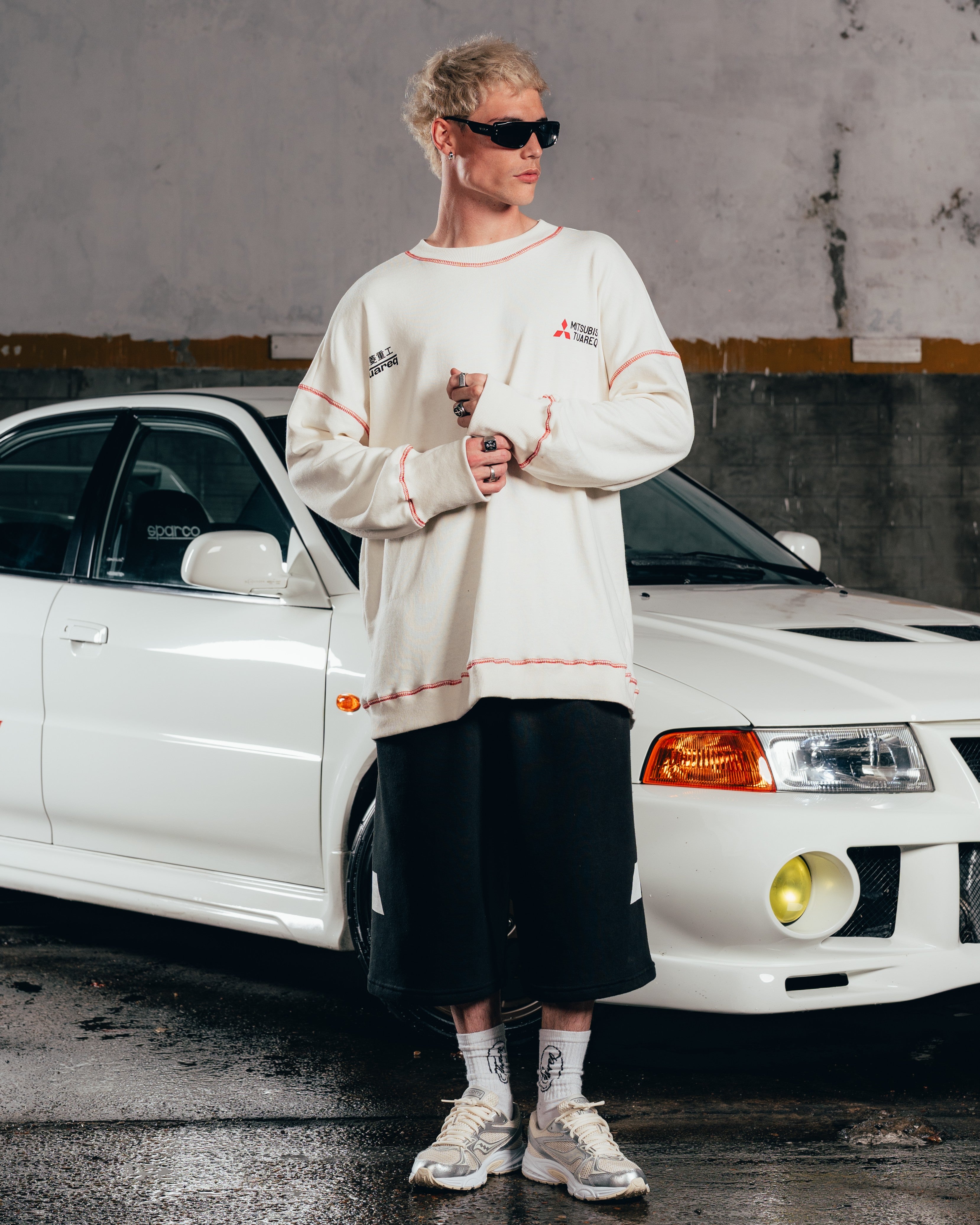 CREWNECK [ MITSUBISHI ] COSTURA WHITE