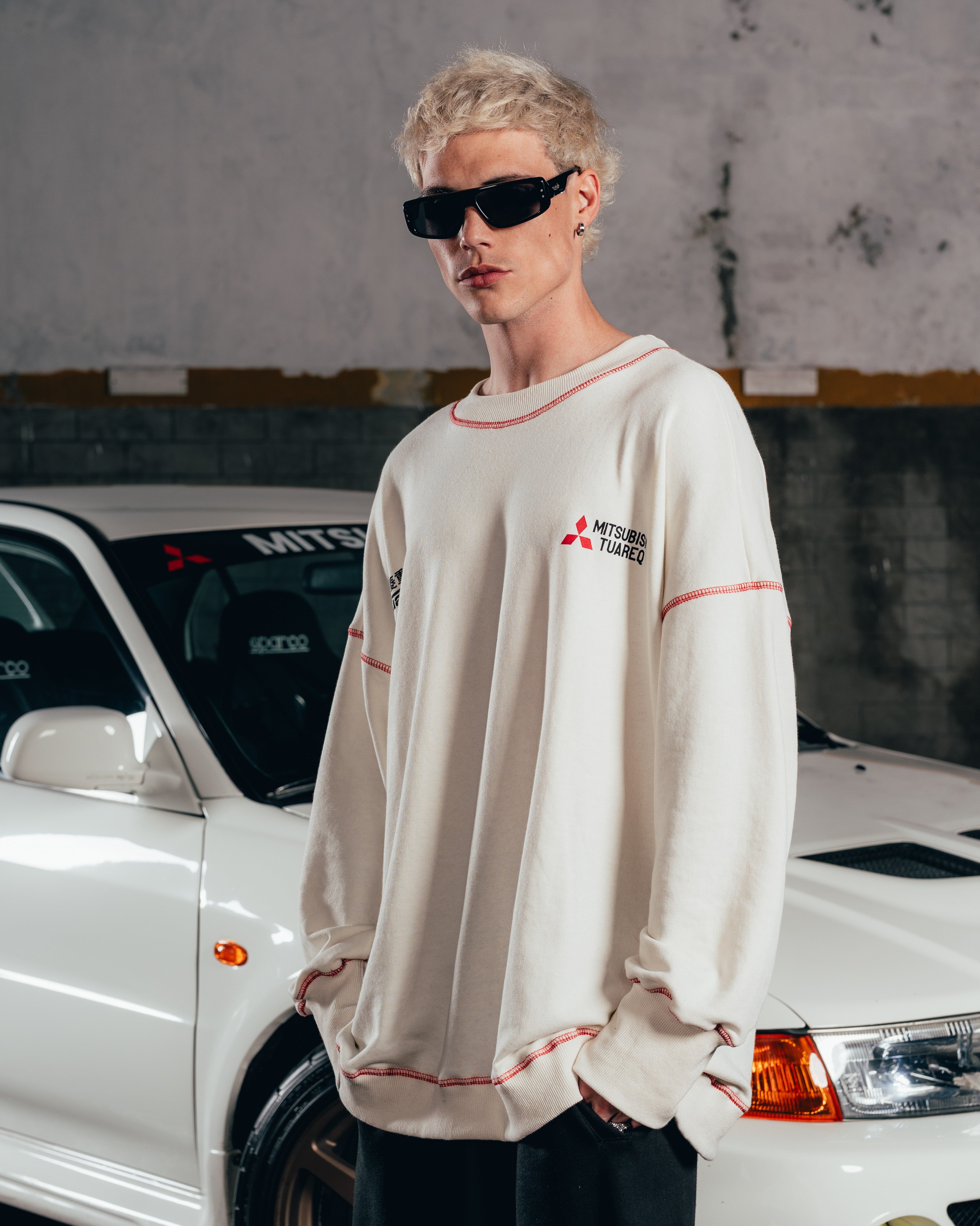 CREWNECK [ MITSUBISHI ] COSTURA WHITE