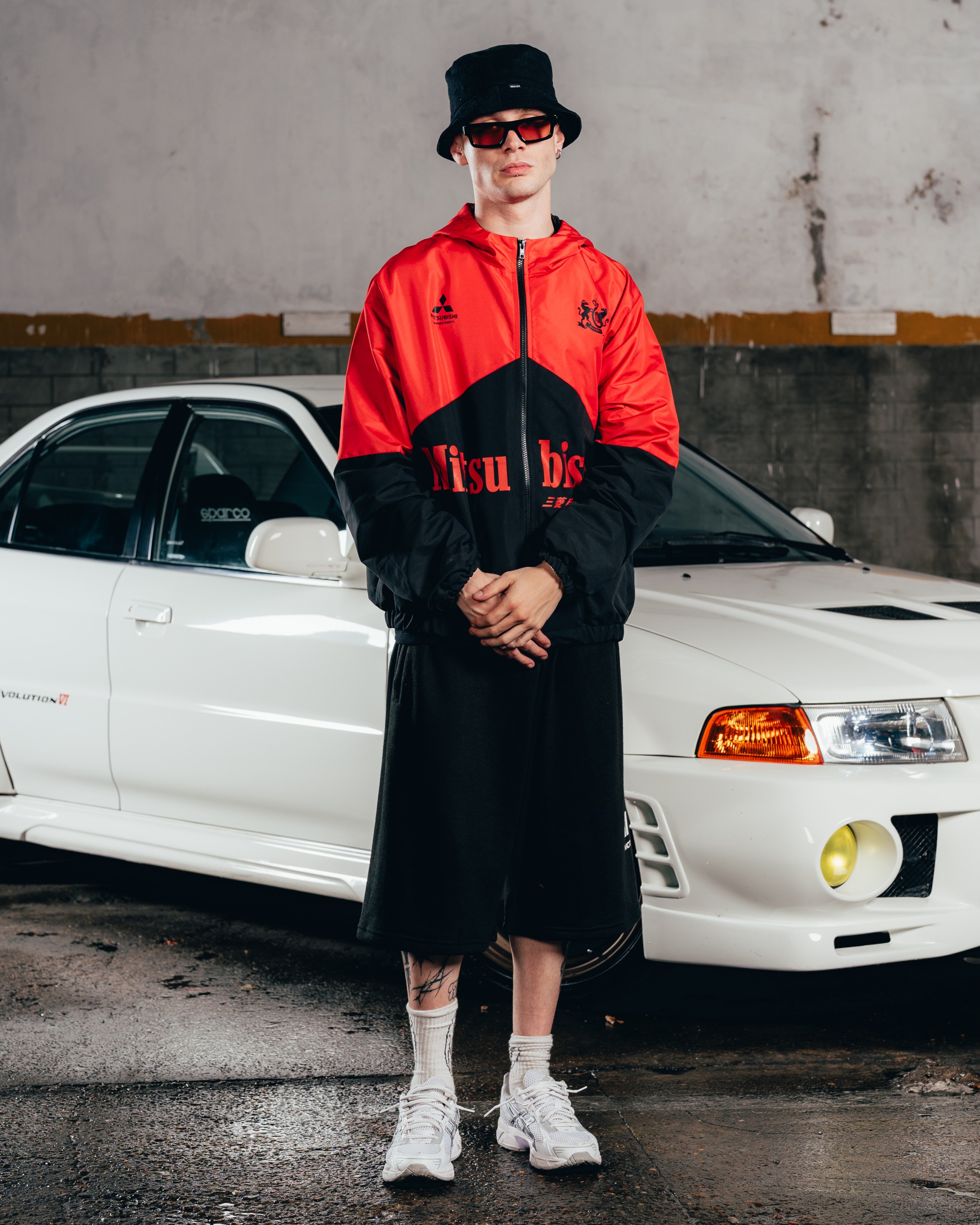 CAMPERA DEPORTIVA ROMPEVIENTO [ MITSUBISHI ] BICOLOR BLACK