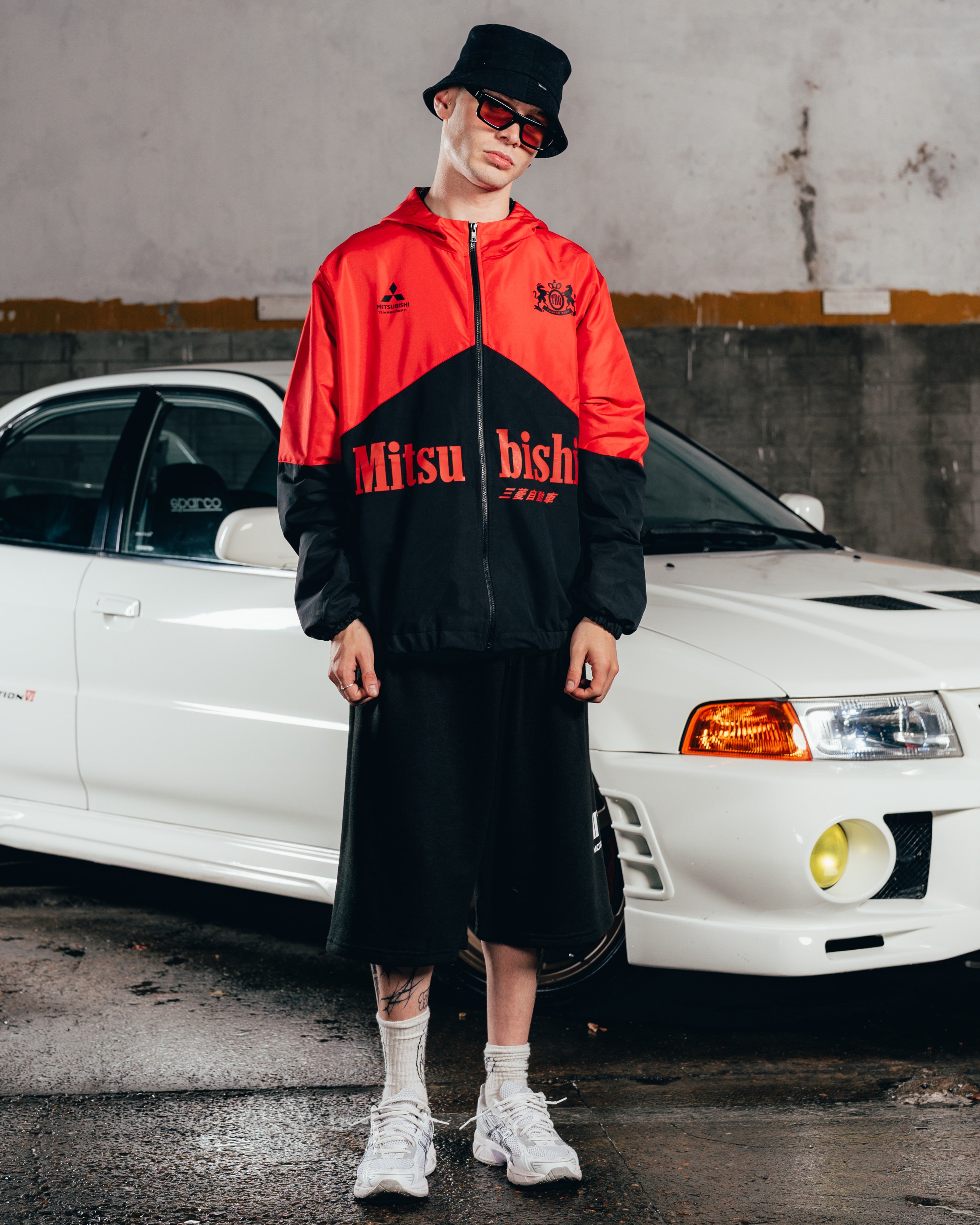 CAMPERA DEPORTIVA ROMPEVIENTO [ MITSUBISHI ] BICOLOR BLACK