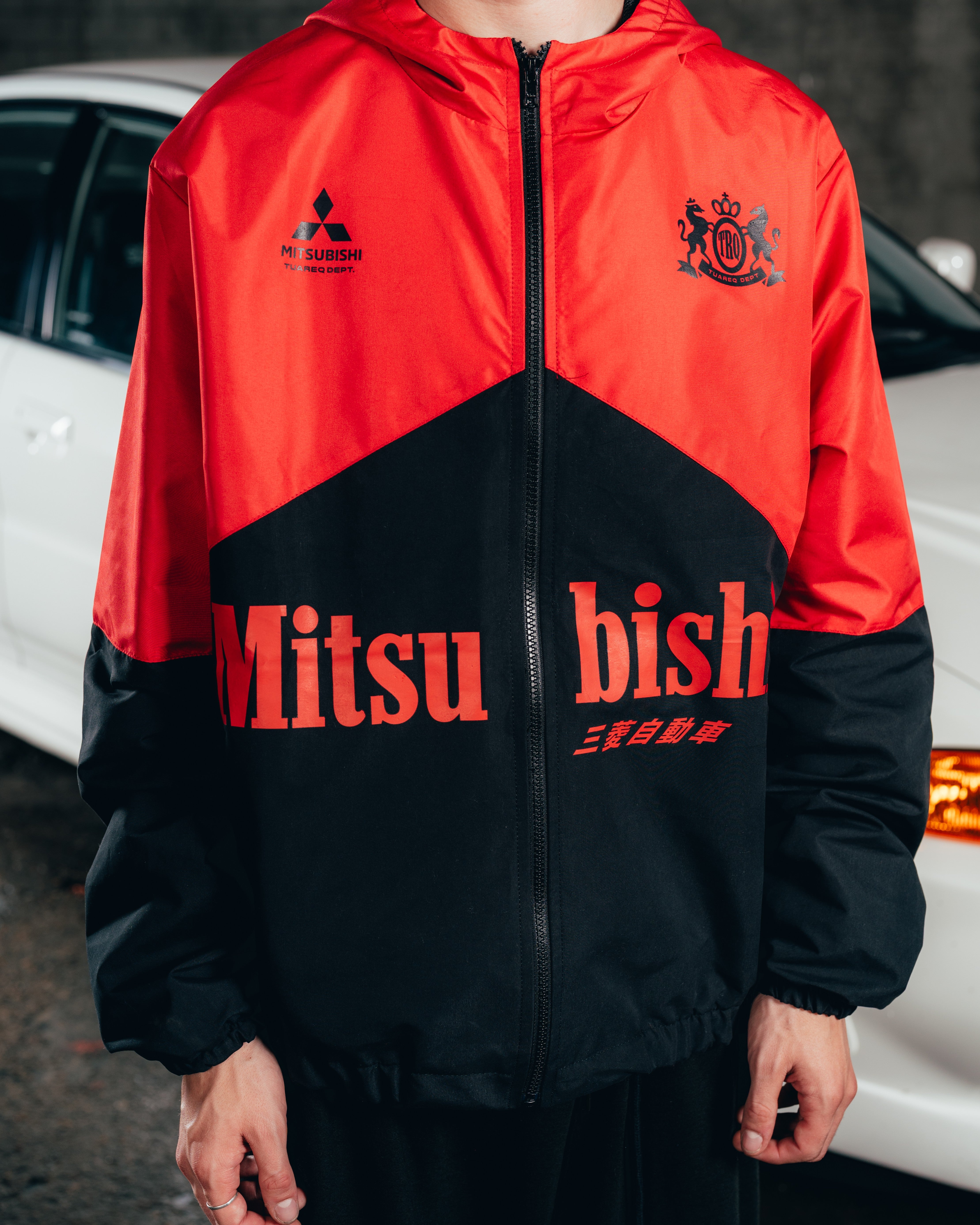 CAMPERA DEPORTIVA ROMPEVIENTO [ MITSUBISHI ] BICOLOR BLACK