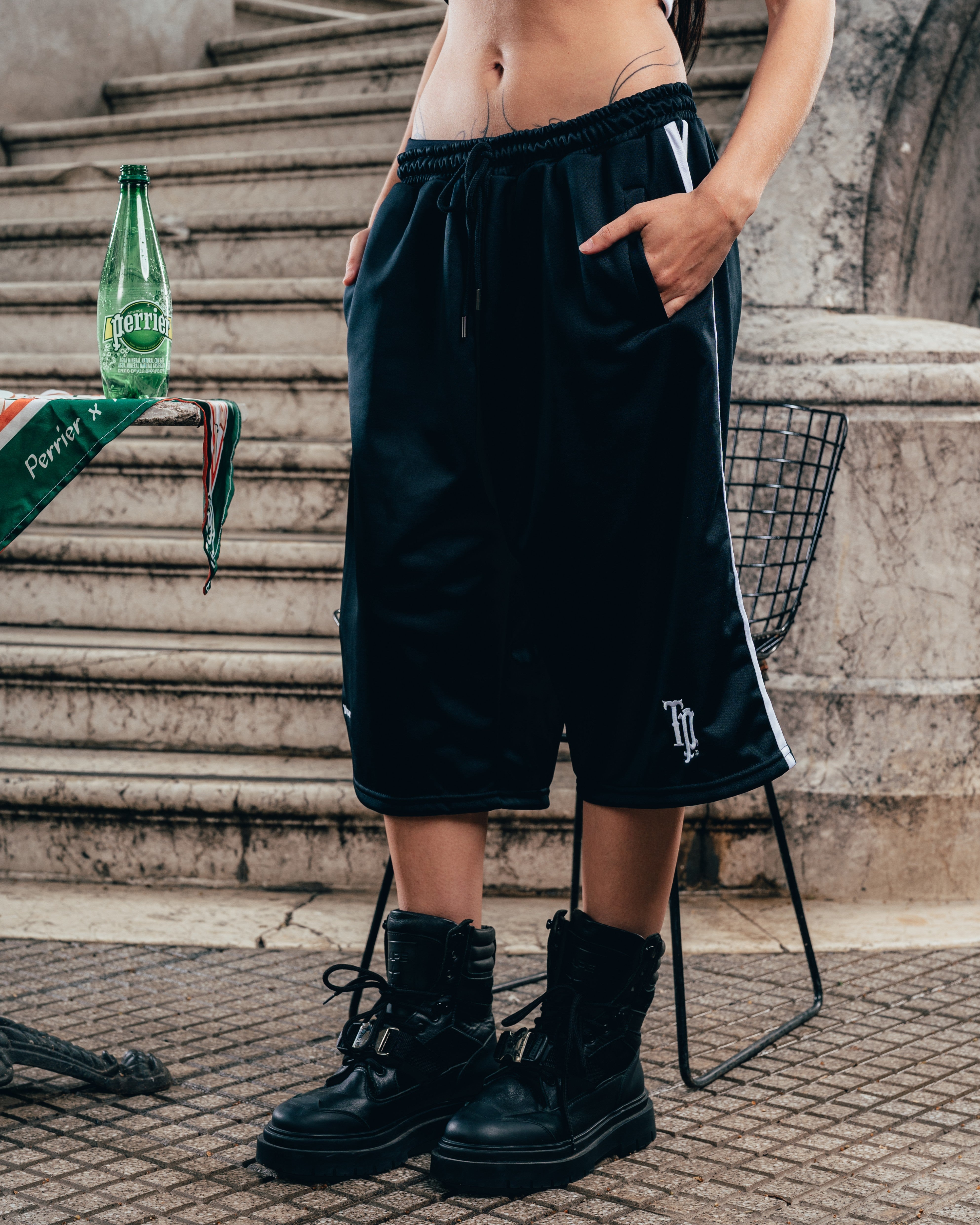 SHORT LARGO ¾ [ PERRIER ] BLACK