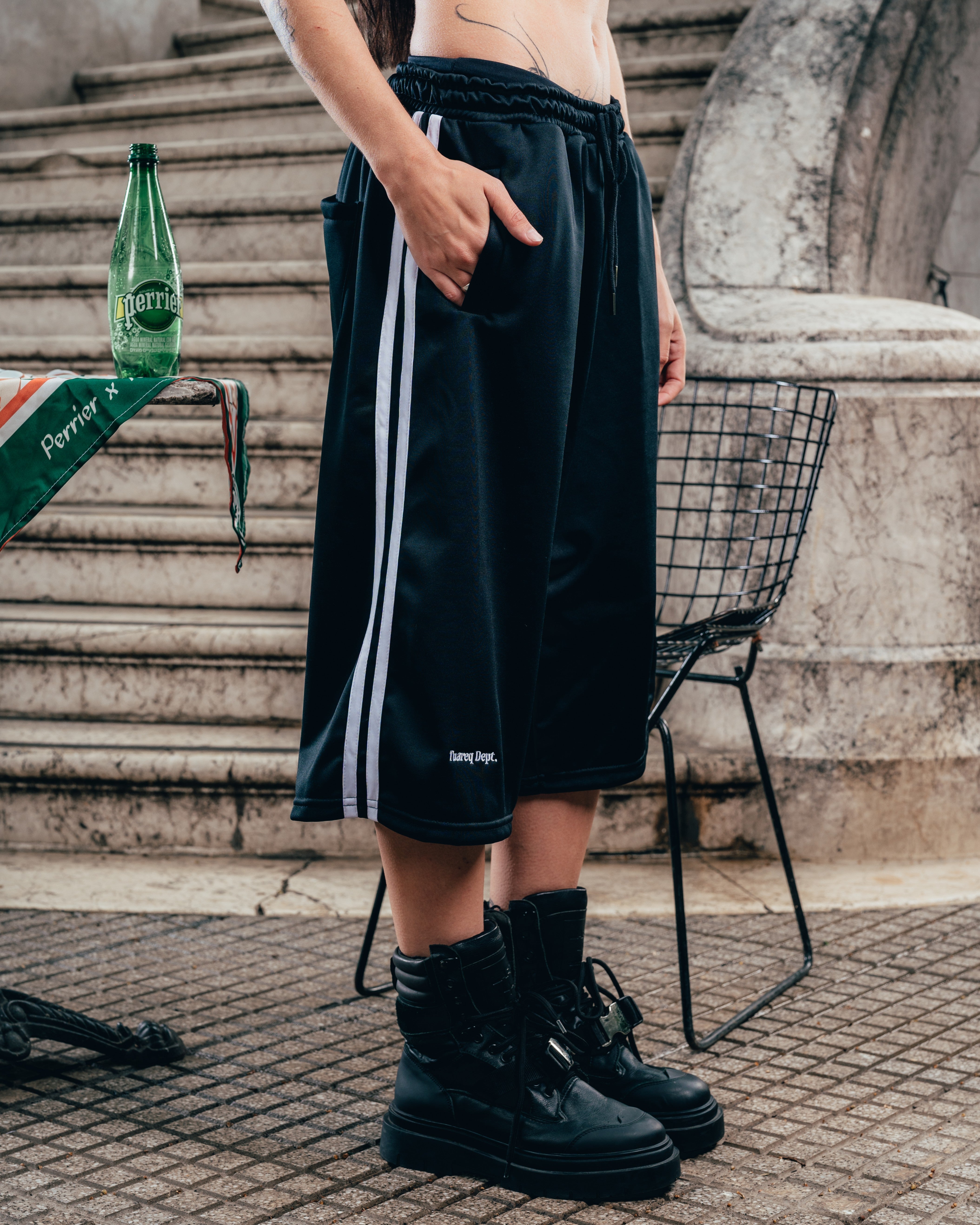 SHORT LARGO ¾ [ PERRIER ] BLACK