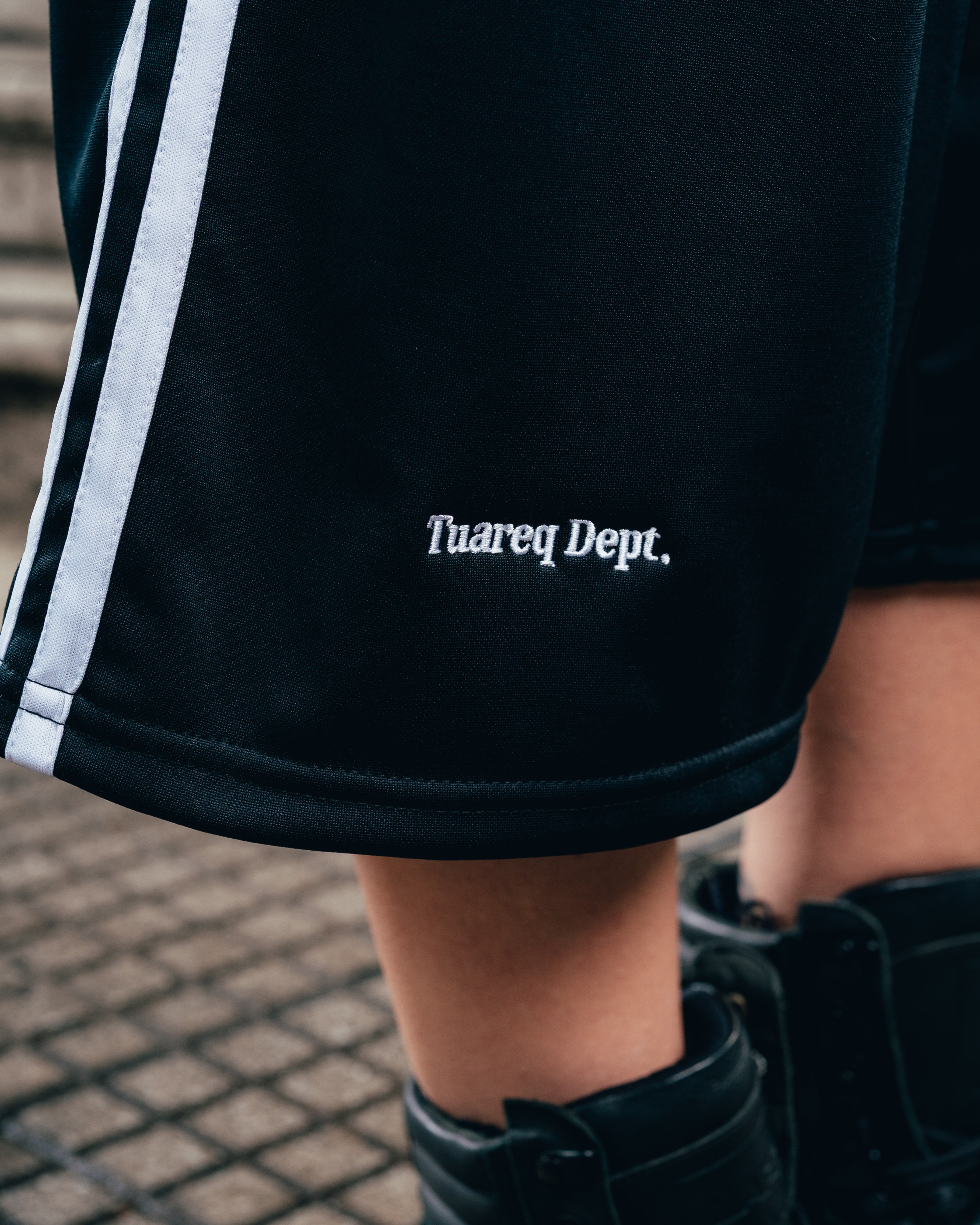 SHORT LARGO ¾ [ PERRIER ] BLACK