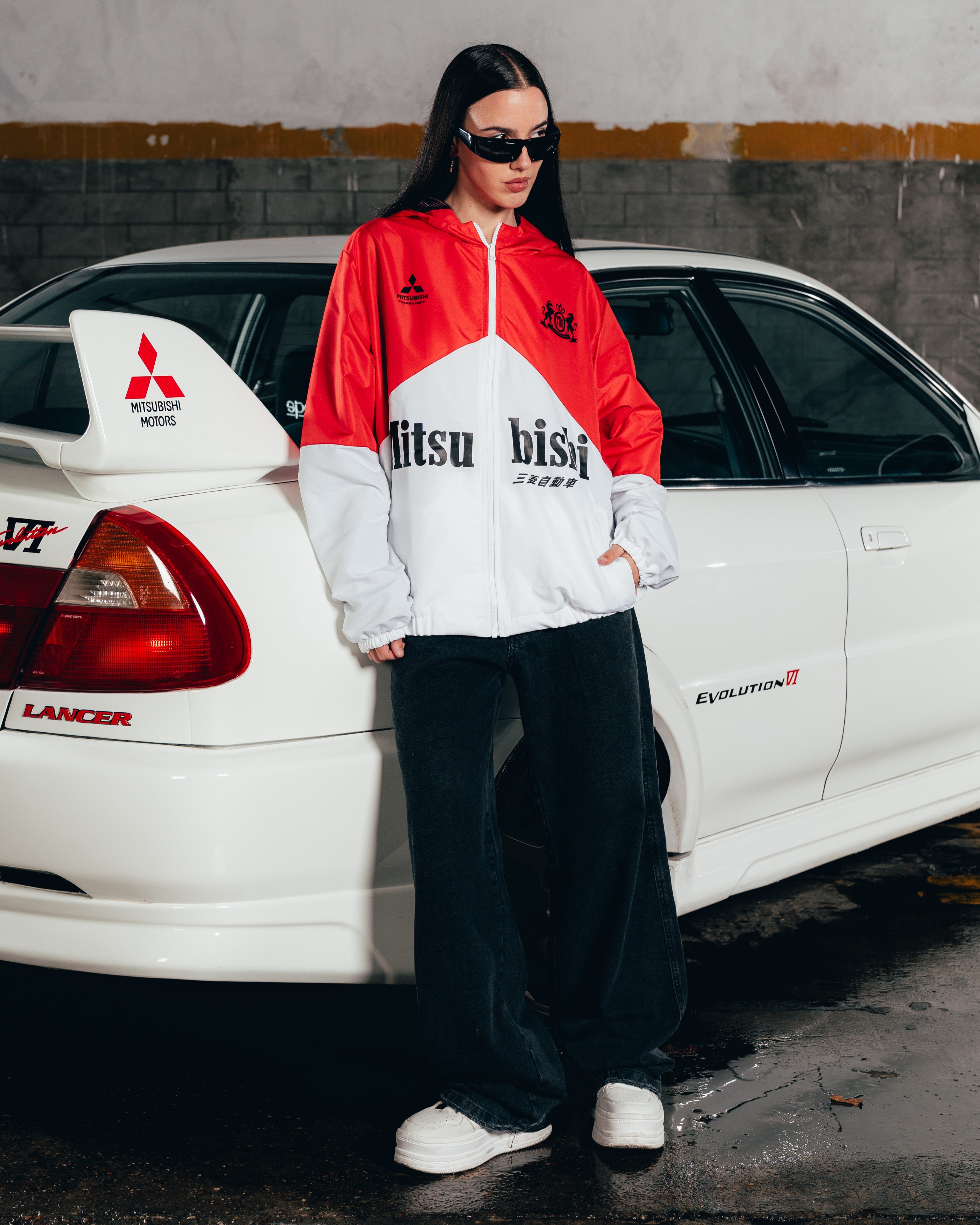 CAMPERA DEPORTIVA ROMPEVIENTO [ MITSUBISHI ] BICOLOR WHITE