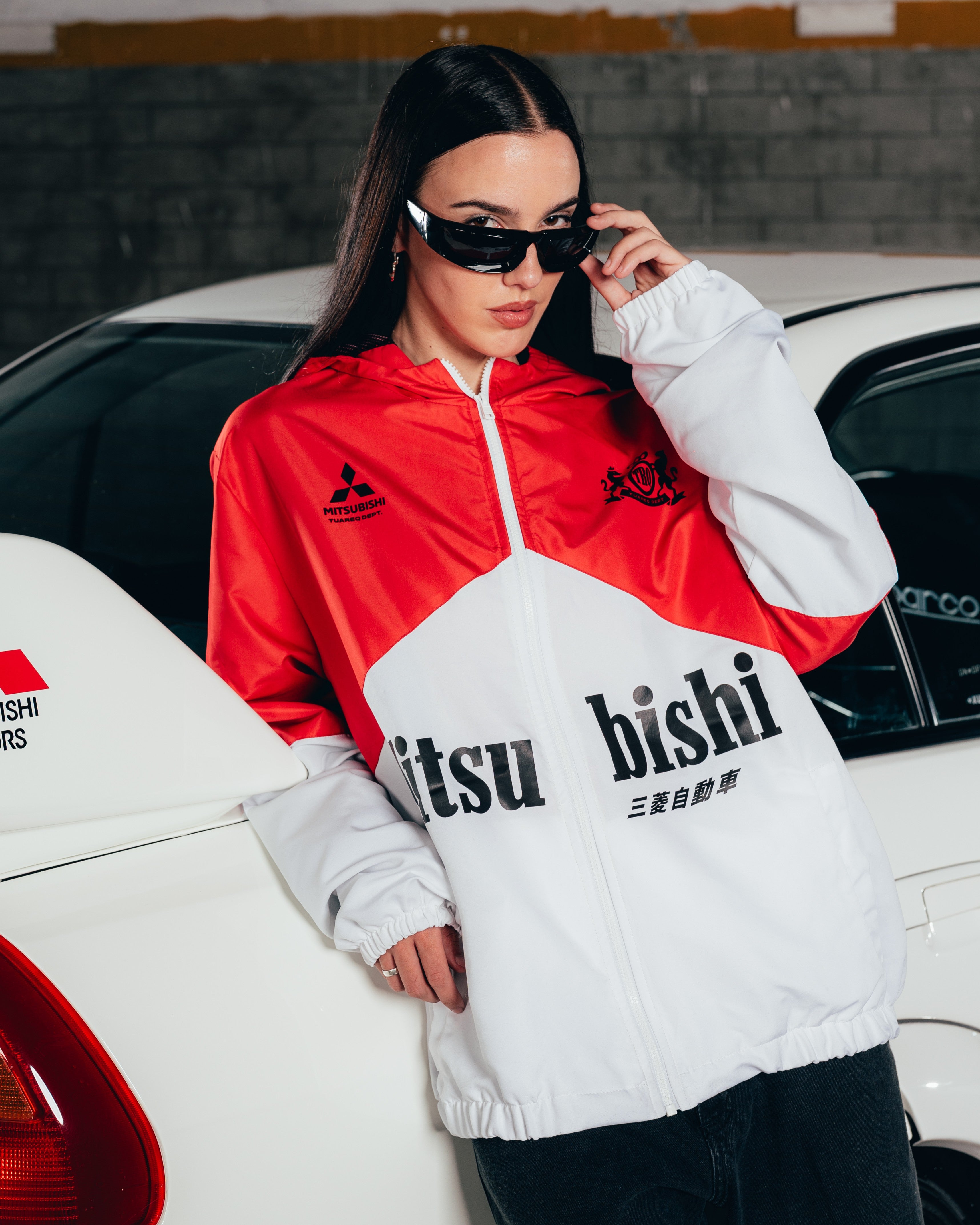 CAMPERA DEPORTIVA ROMPEVIENTO [ MITSUBISHI ] BICOLOR WHITE