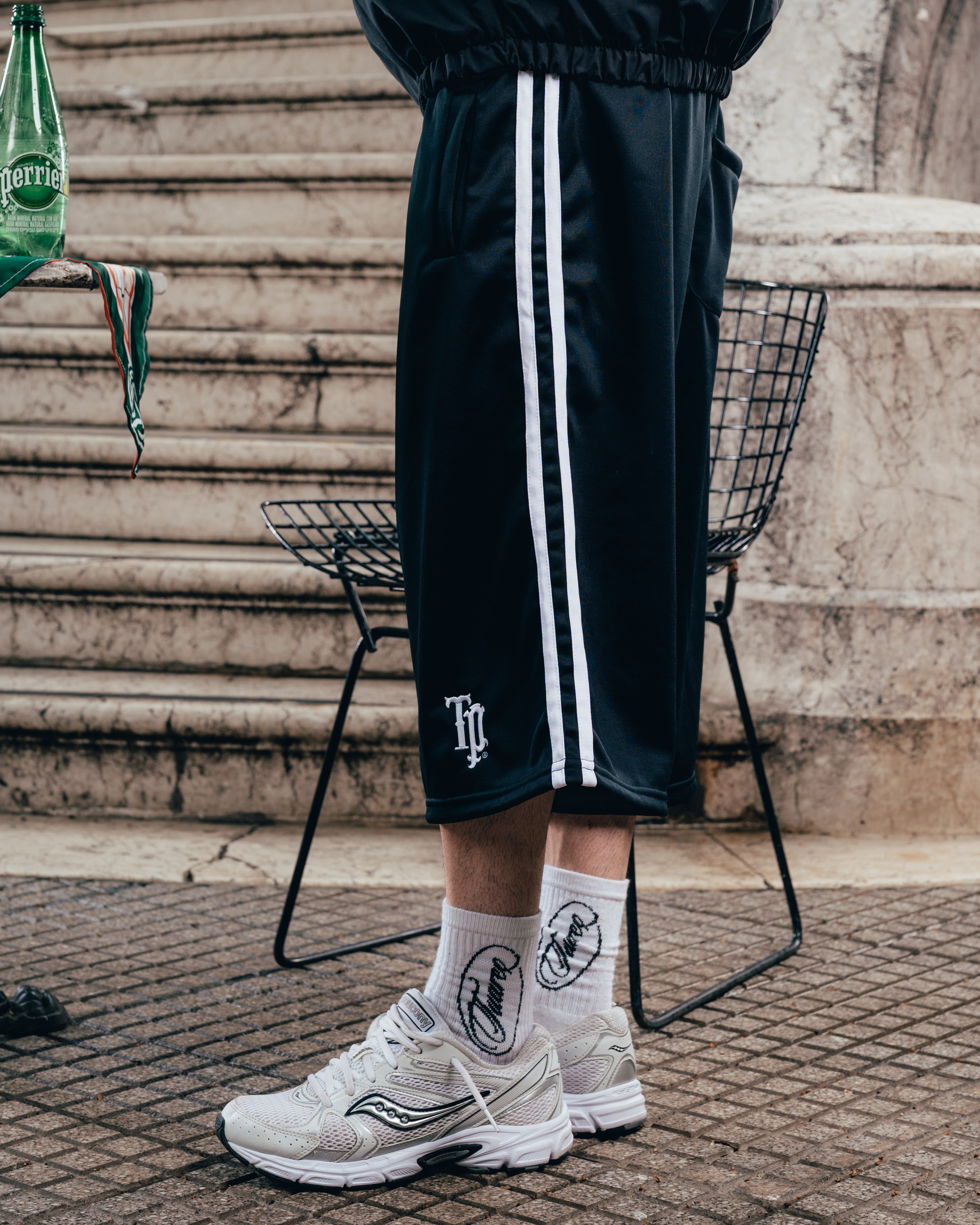 SHORT LARGO ¾ [ PERRIER ] BLACK