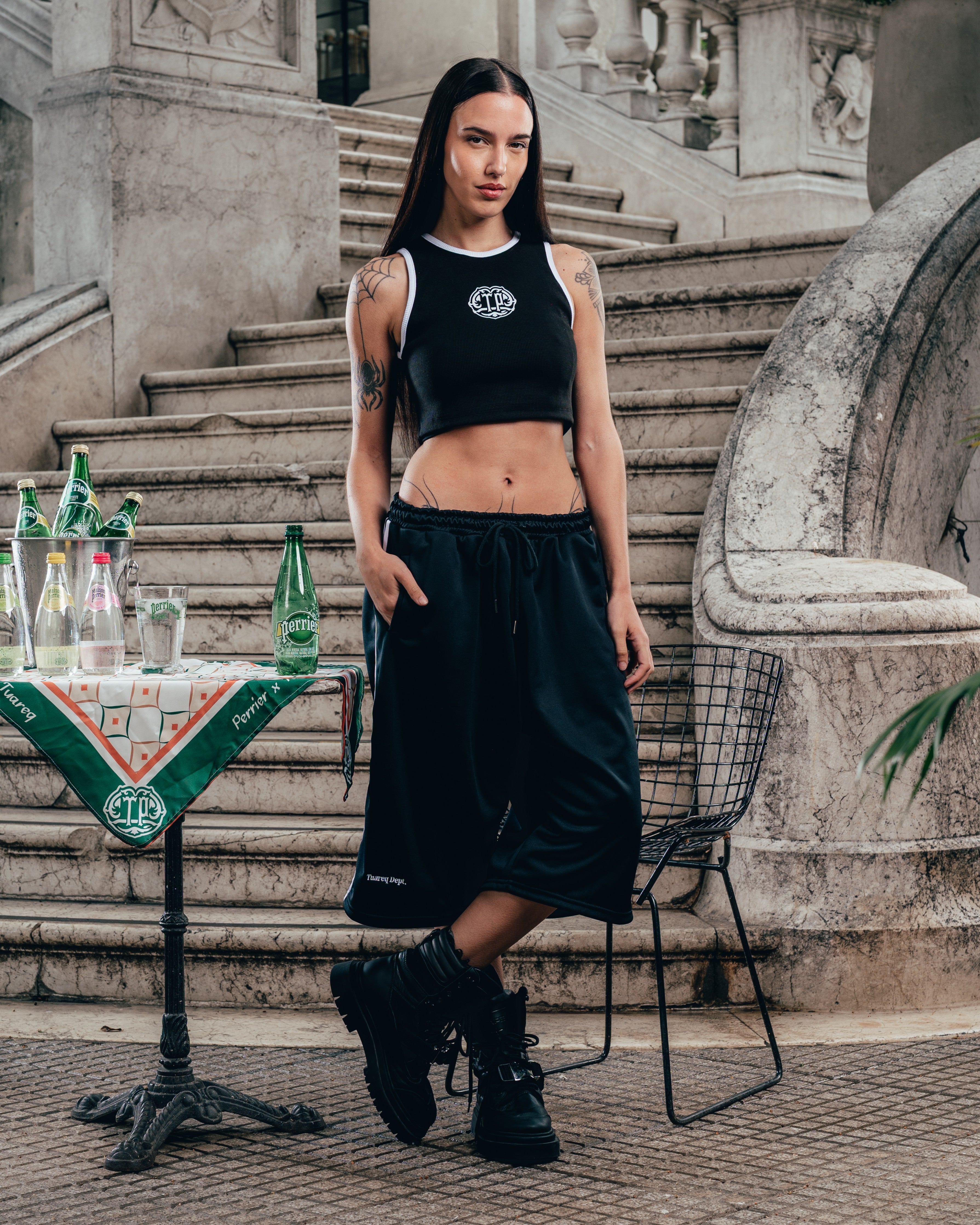 TOP MUSCULOSA [ PERRIER ] SHIELD BLACK