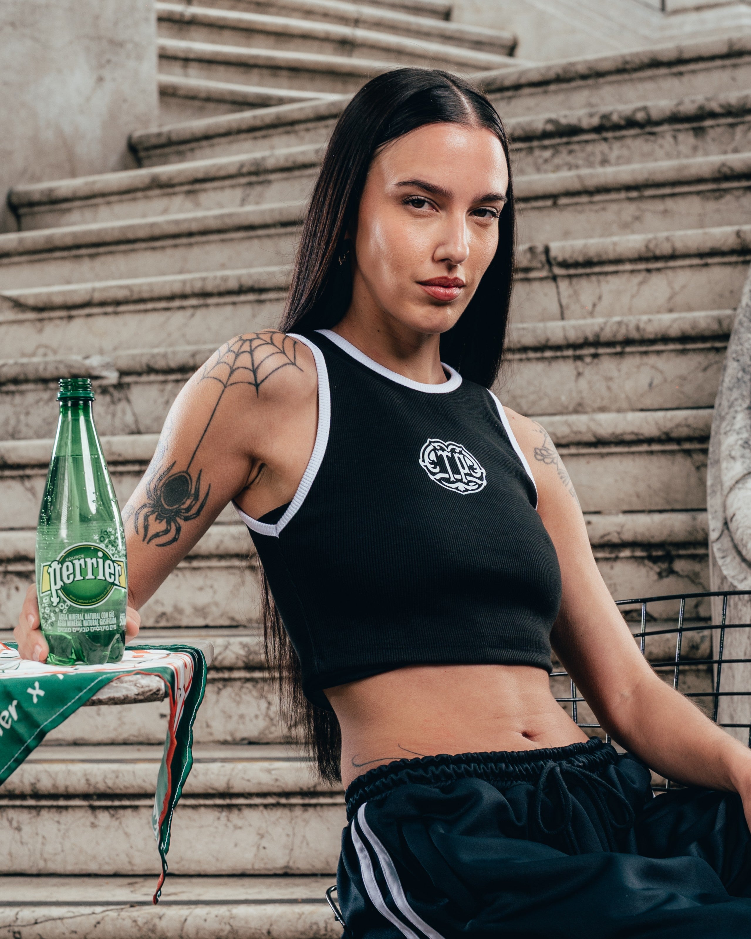 TOP MUSCULOSA [ PERRIER ] SHIELD BLACK