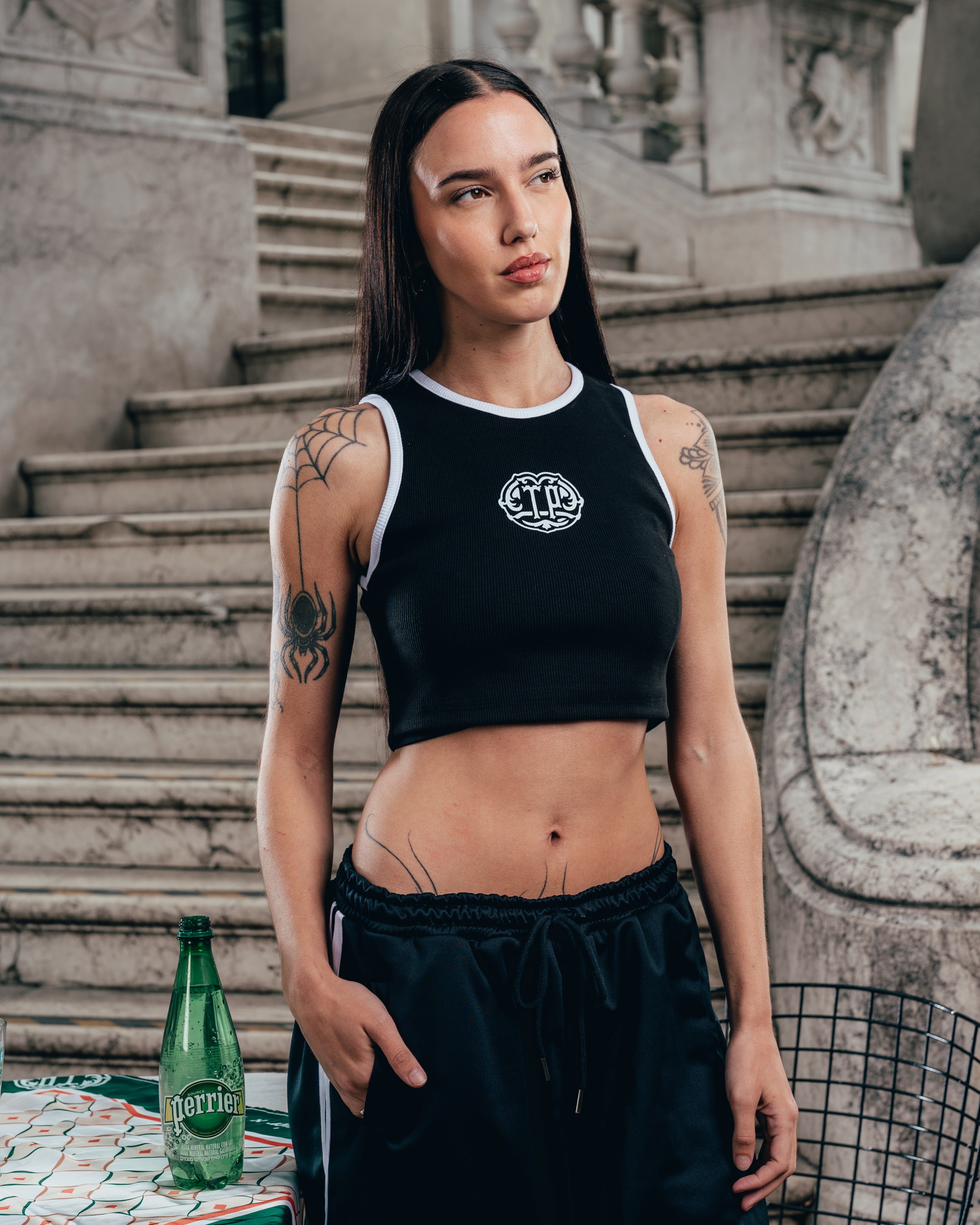 TOP MUSCULOSA [ PERRIER ] SHIELD BLACK