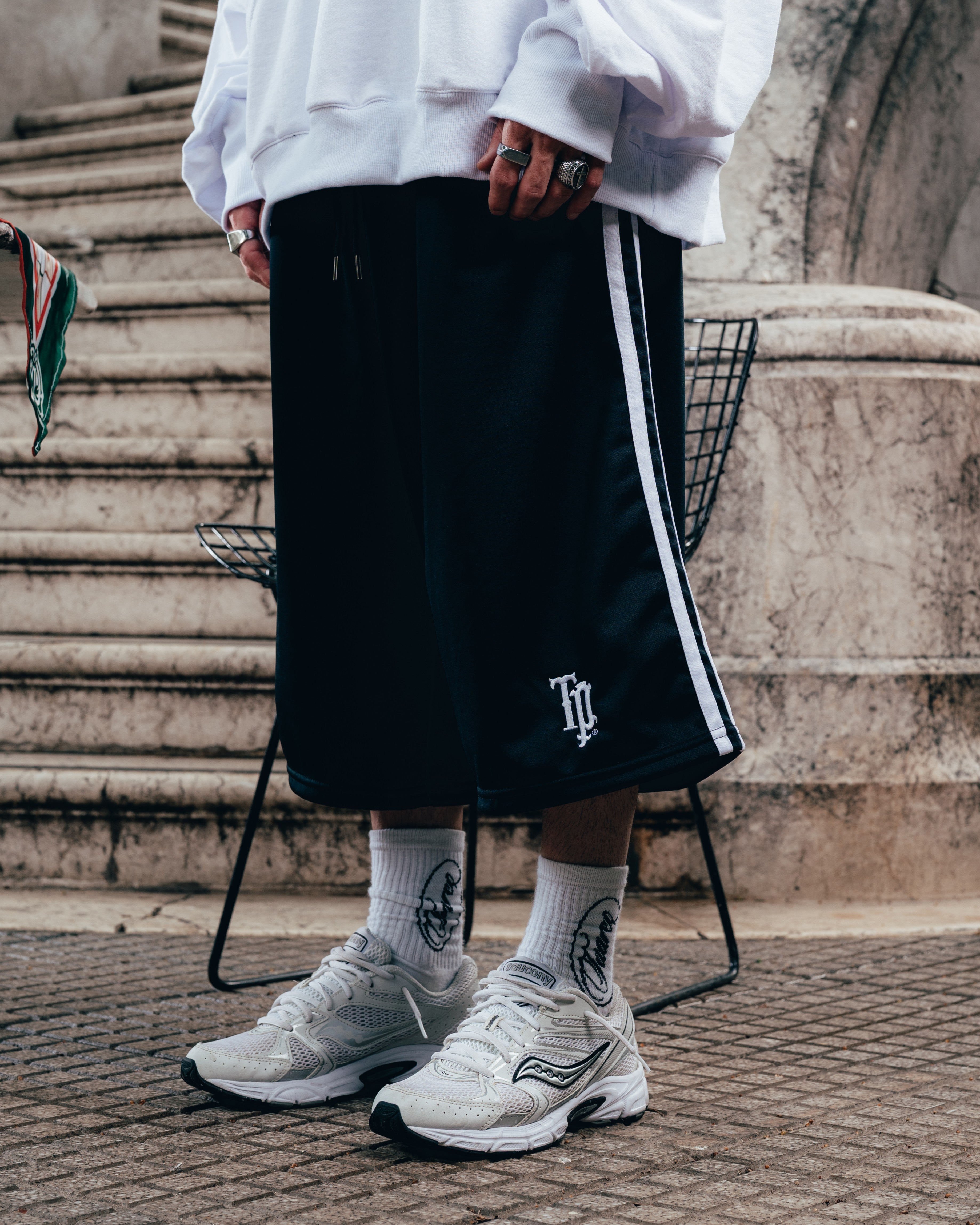 SHORT LARGO ¾ [ PERRIER ] BLACK