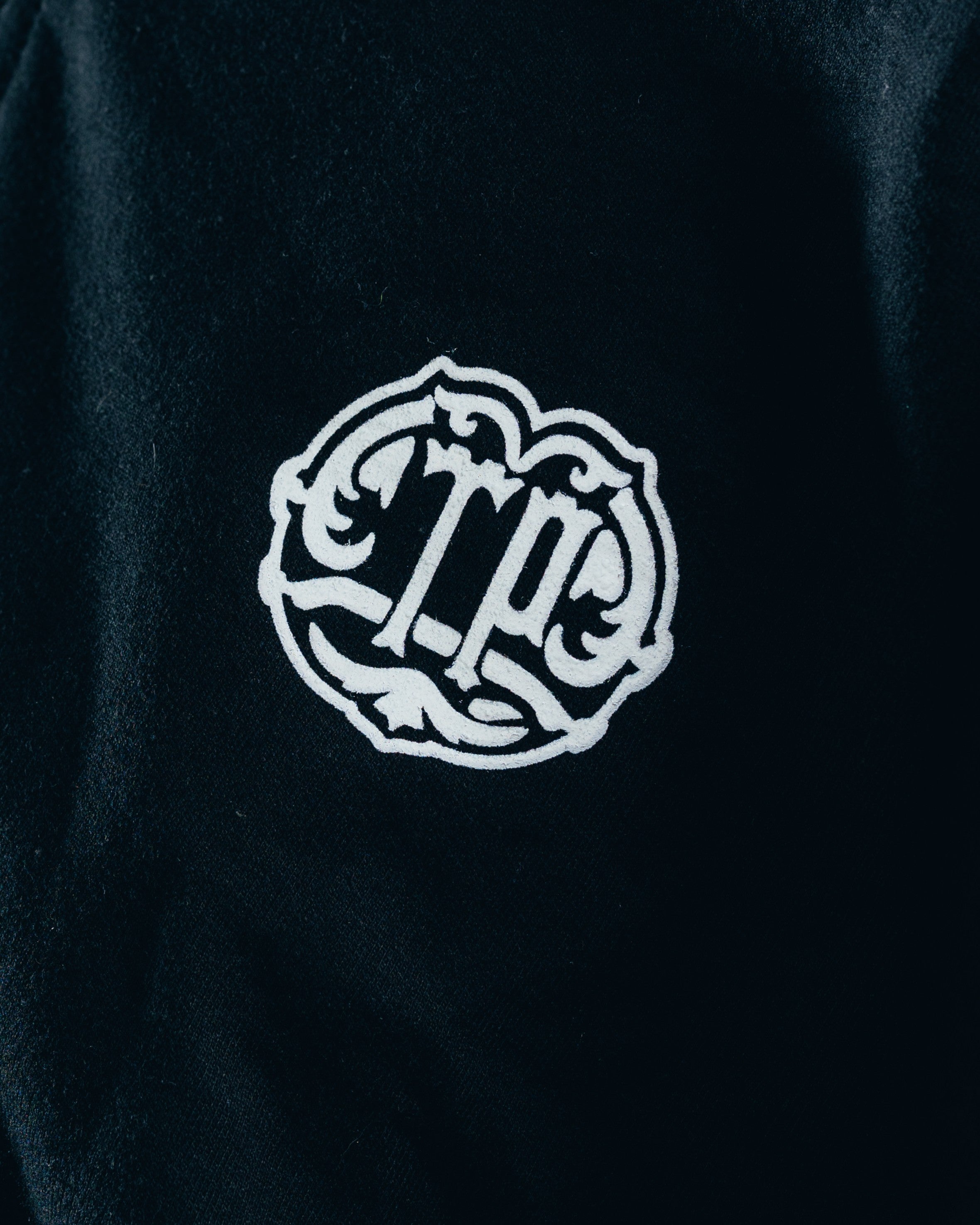 CROP MANGA LARGA [ PERRIER ] GALON BLACK