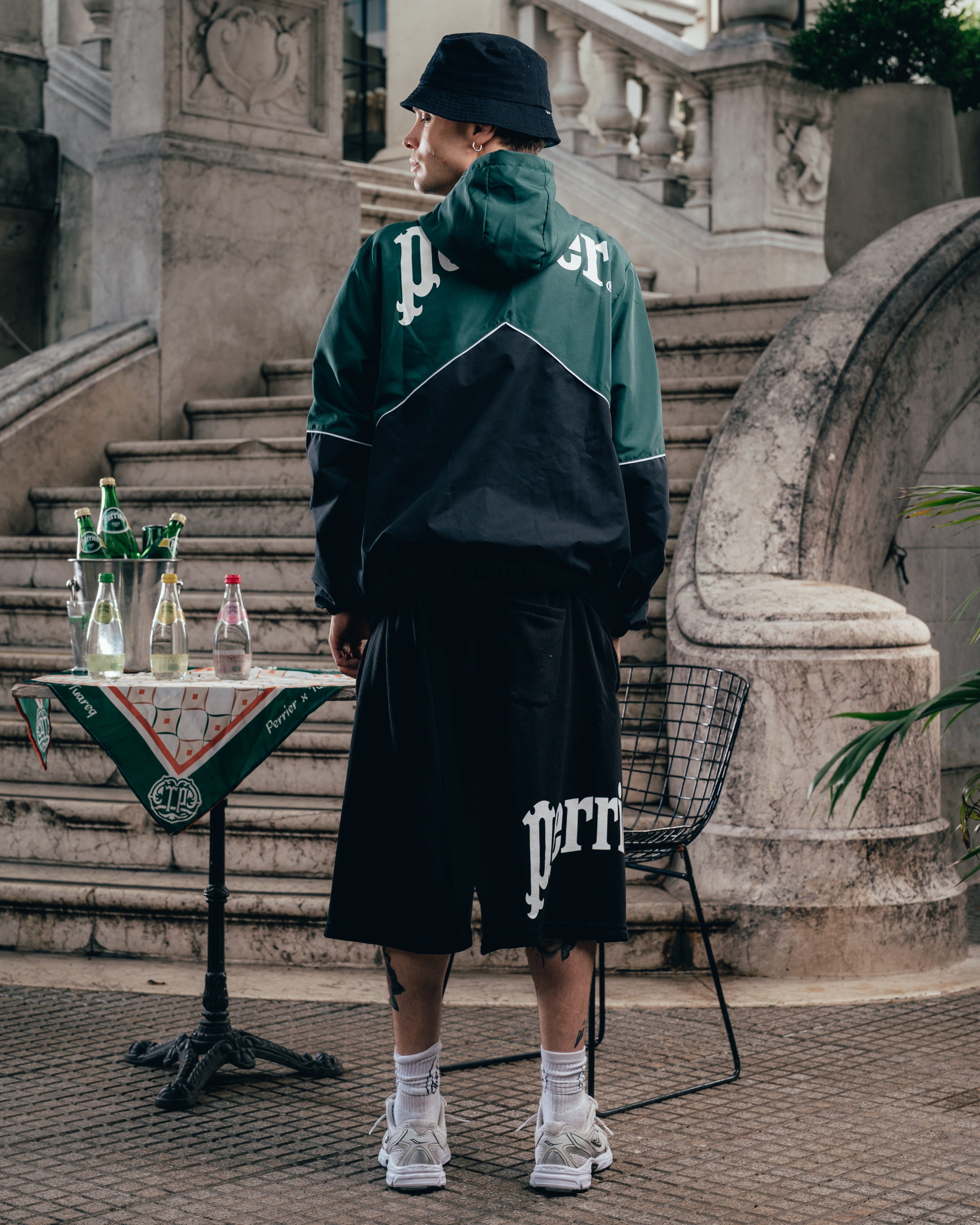 SHORT OVERSIZED [ PERRIER ] SIGNATURE BLACK