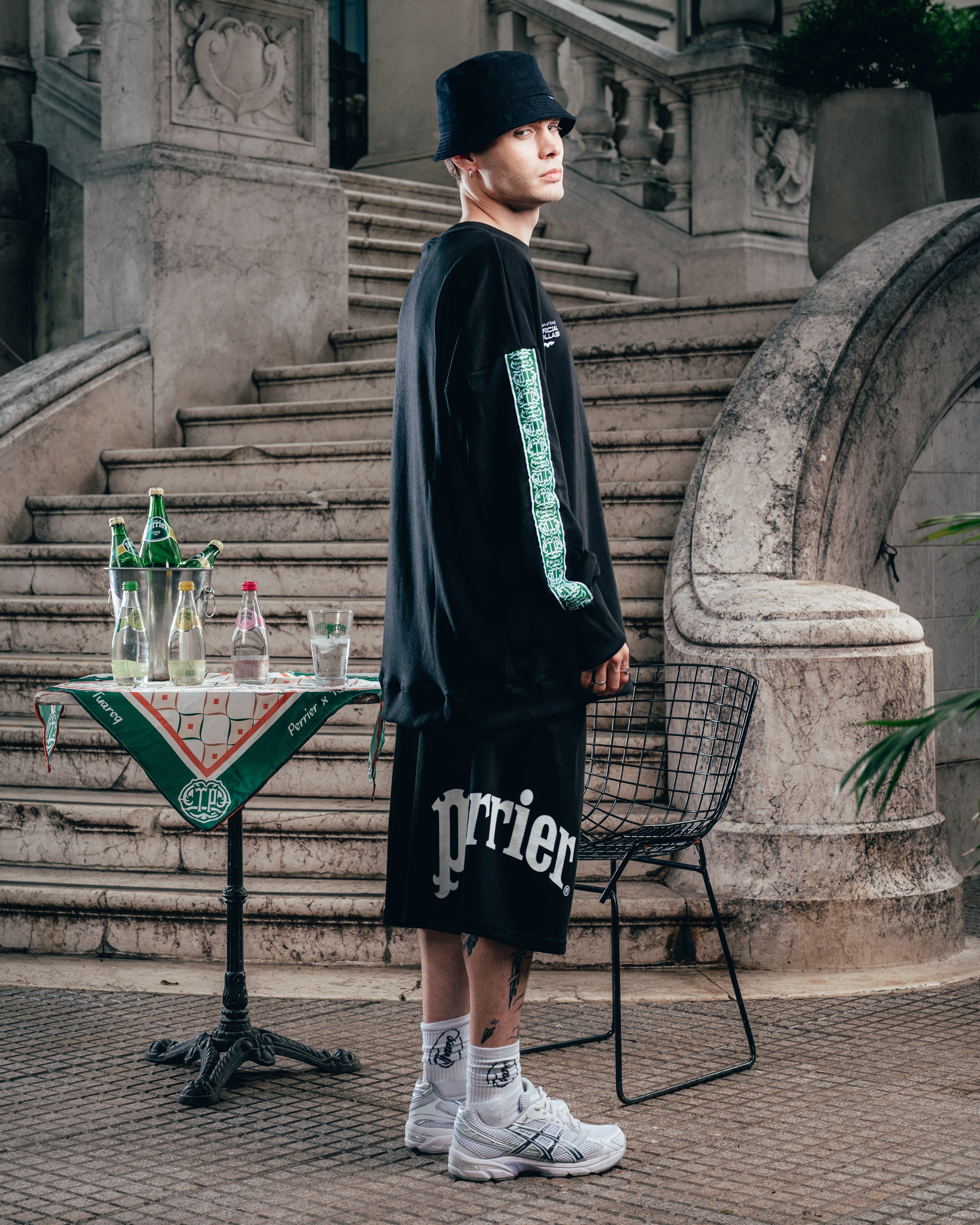 SHORT OVERSIZED [ PERRIER ] SIGNATURE BLACK