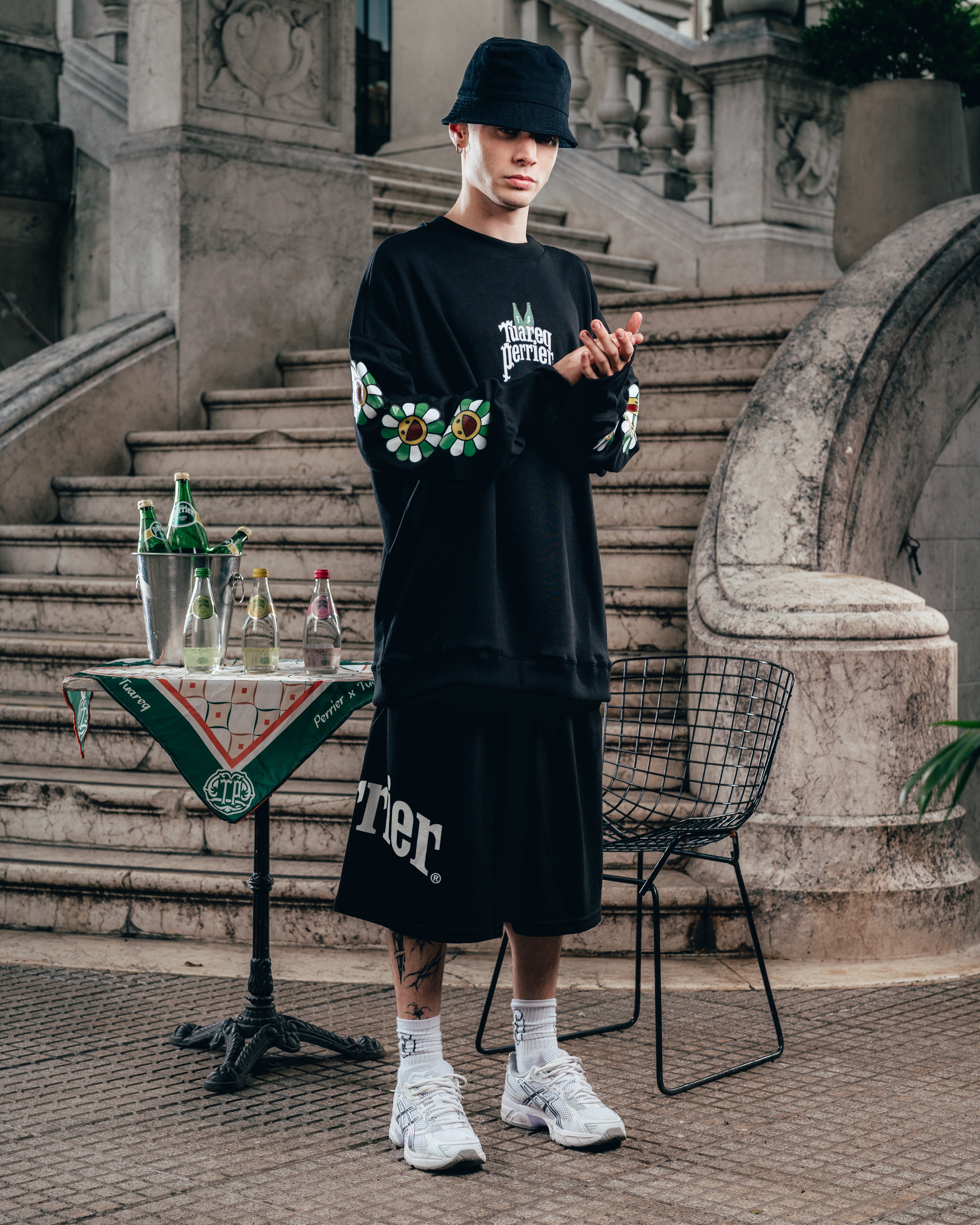 CREWNECK [ PERRIER ] MURAKAMI BLACK