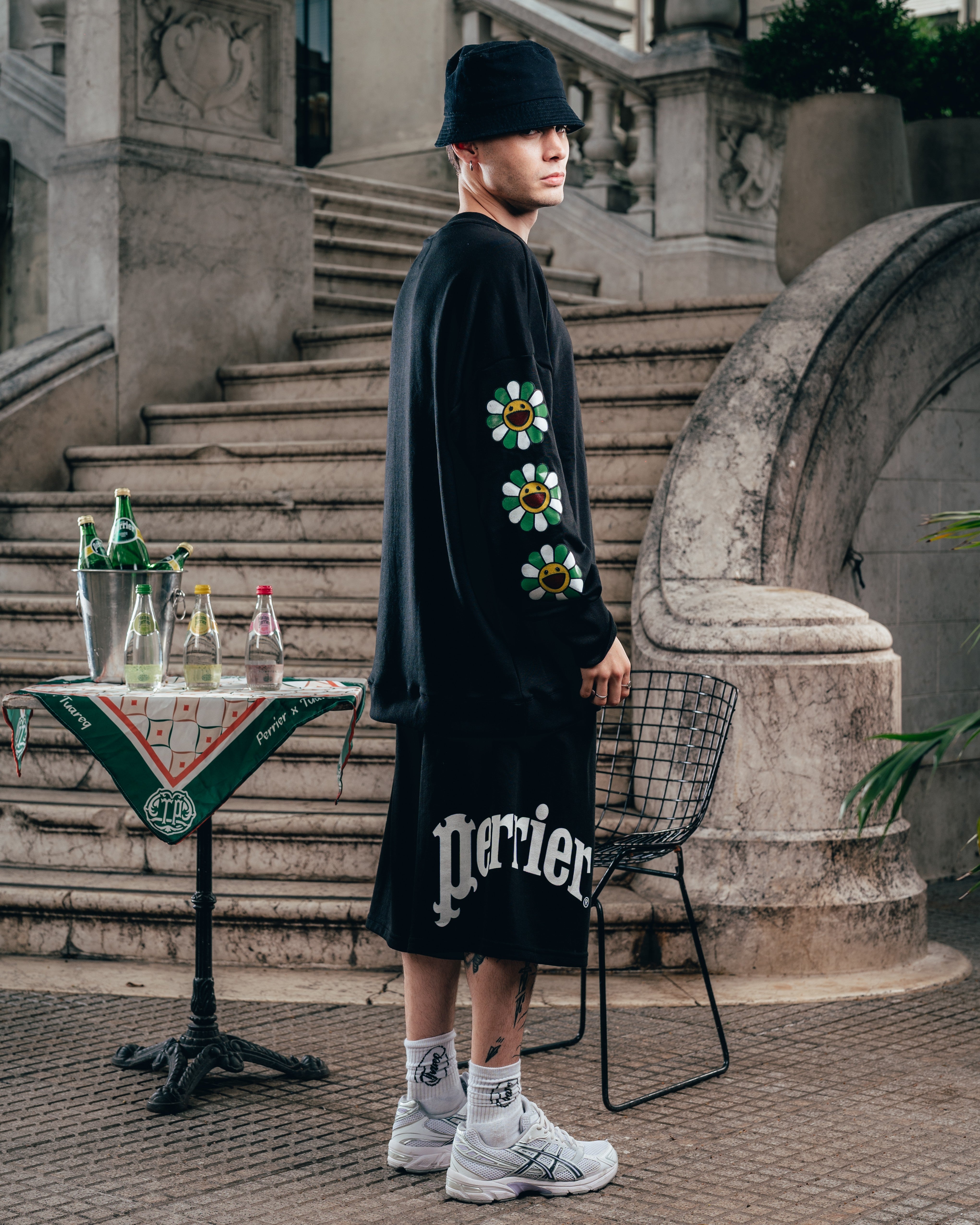 CREWNECK [ PERRIER ] MURAKAMI BLACK