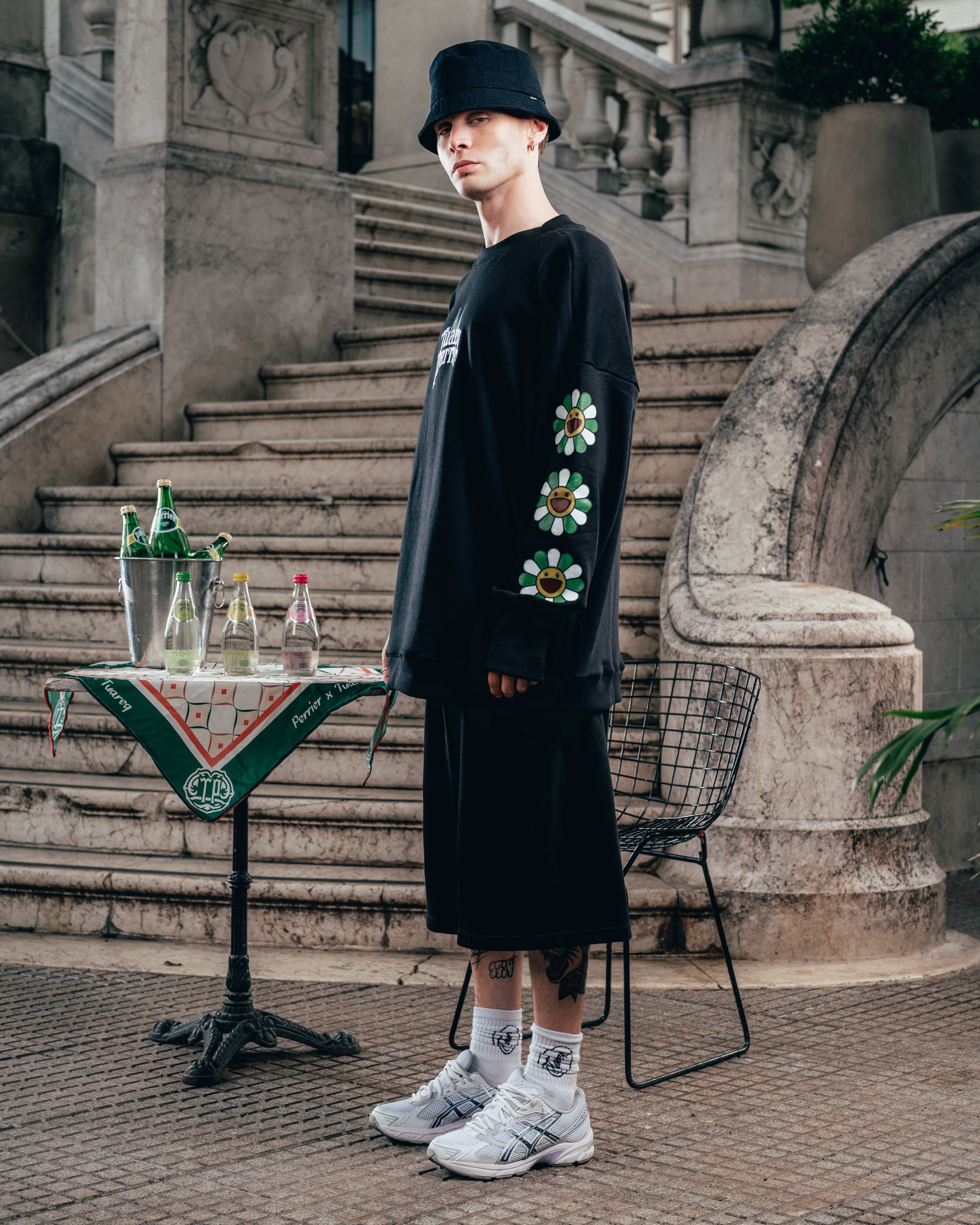 CREWNECK [ PERRIER ] MURAKAMI BLACK