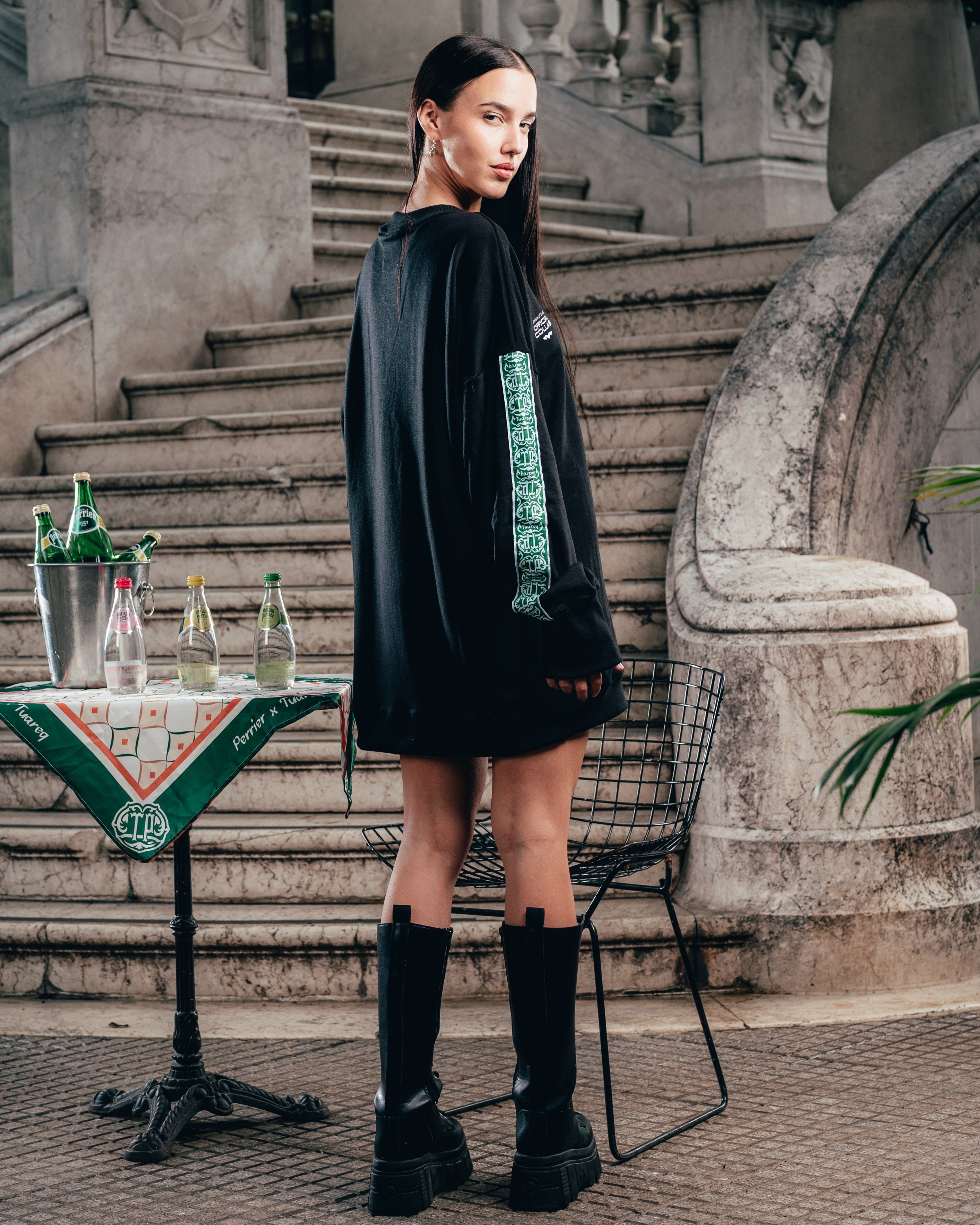 CREWNECK [ PERRIER ] GALON BLACK