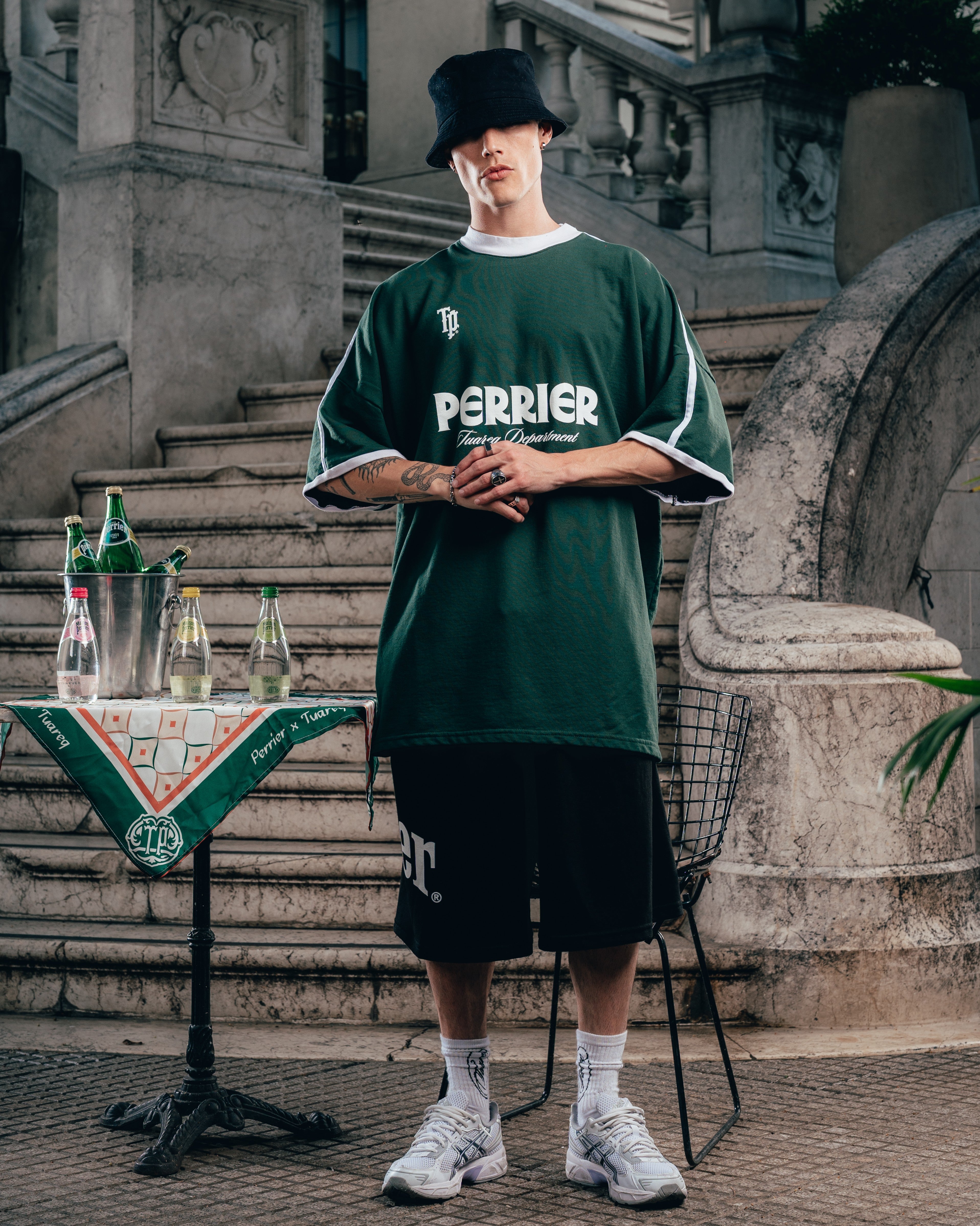 SHORT OVERSIZED [ PERRIER ] SIGNATURE BLACK
